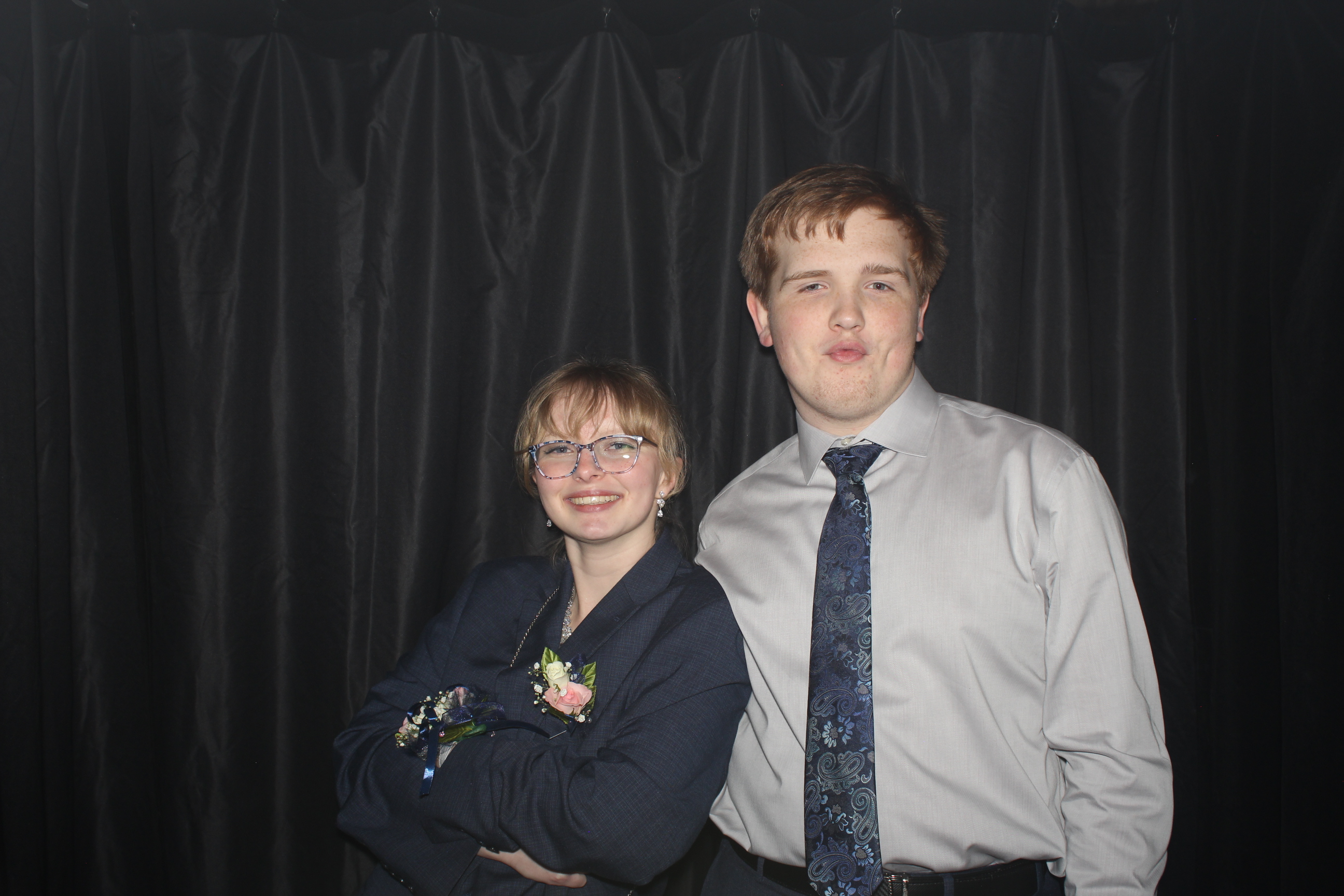 Reading Junior Senior Prom | View more photos from the event at gallery.photoboothcincy.com/u/PhotoBoothCincy/Reading-Junior-Senior-Prom-0