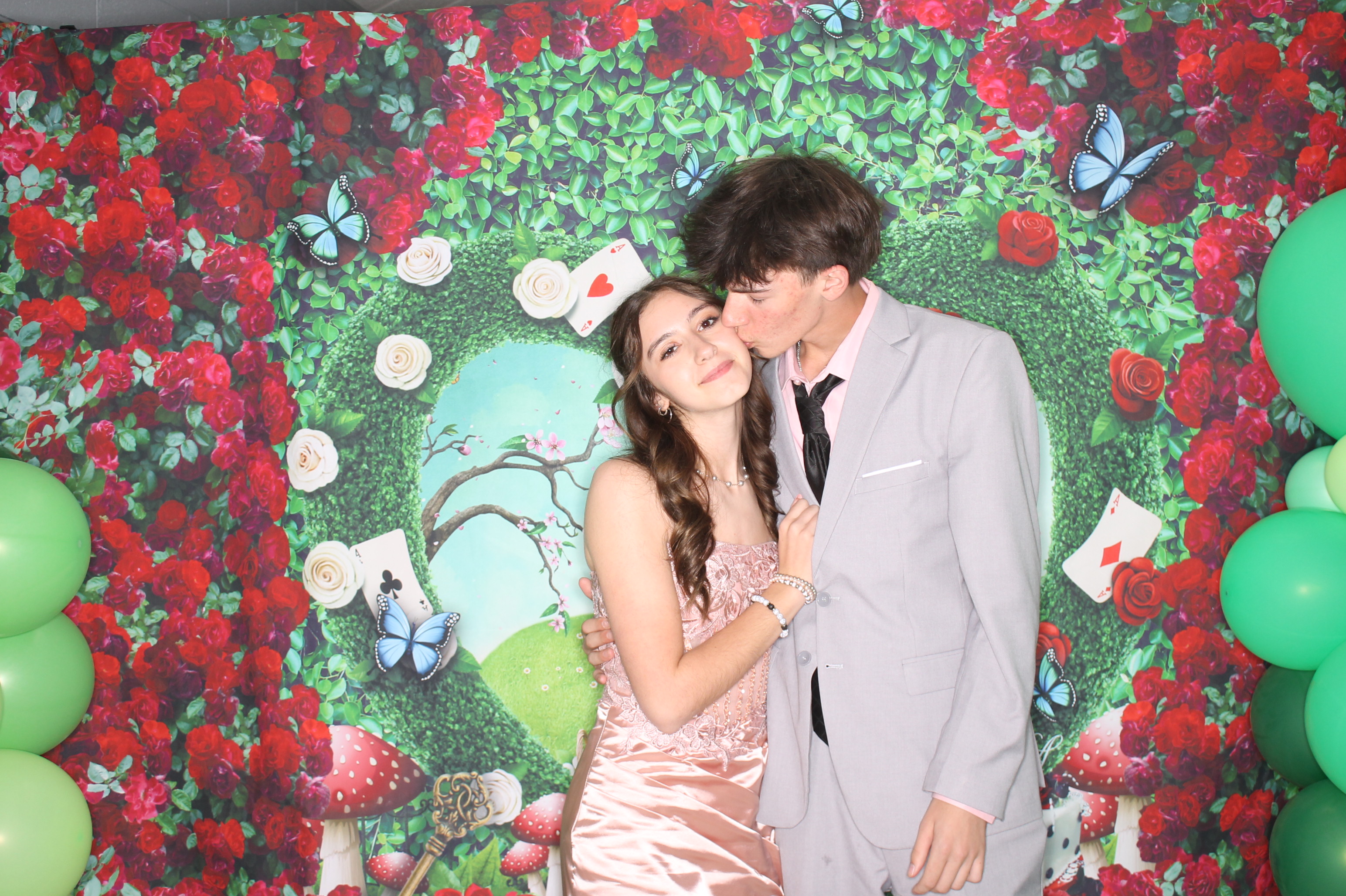  Ripley (RULH) Prom | View more photos from the event at gallery.photoboothcincy.com/u/PhotoBoothCincy/Ripley-RULH-Prom