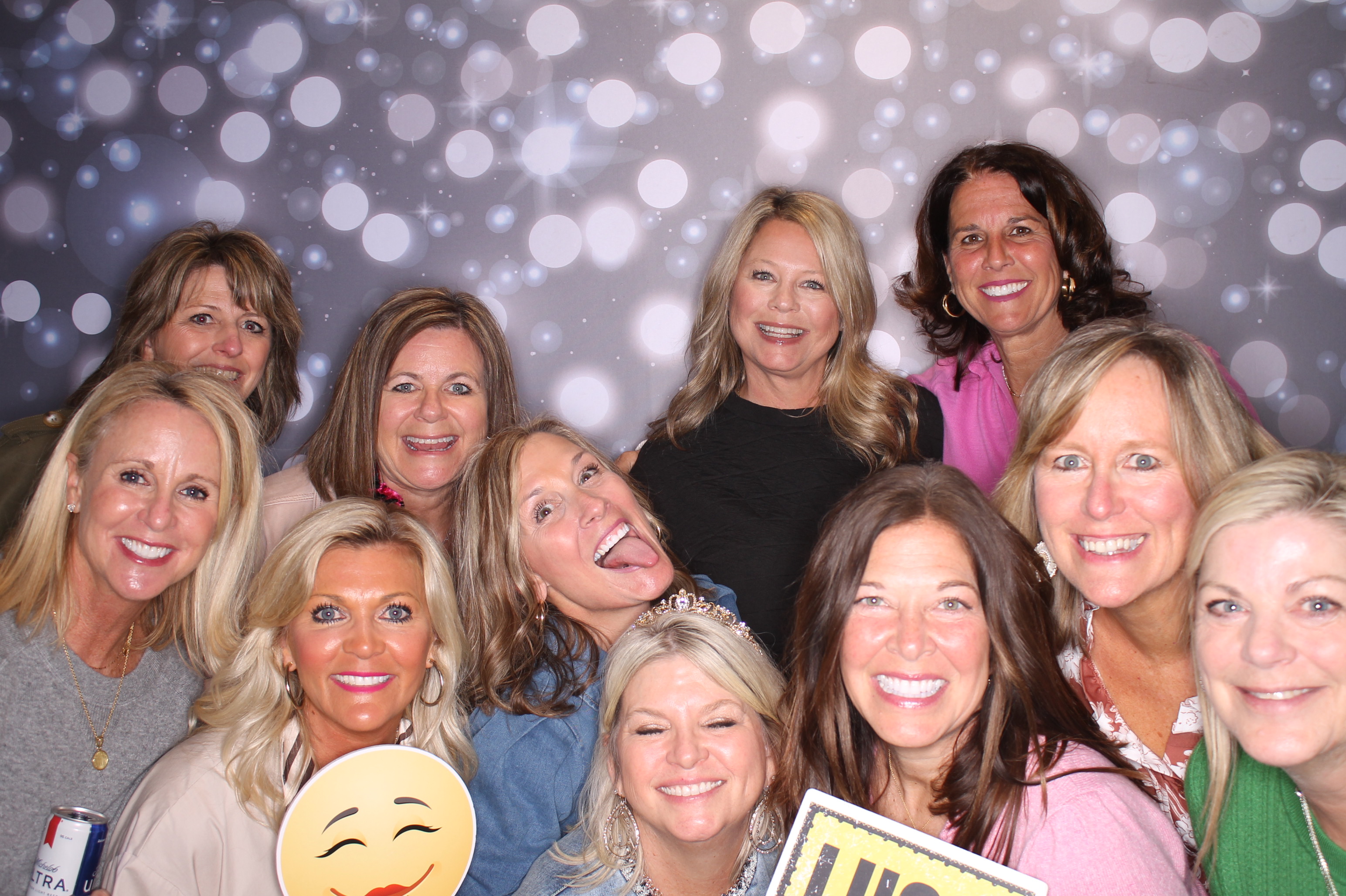 Sandy's Fabulous 50th!! | View more photos from the event at gallery.photoboothcincy.com/u/PhotoBoothCincy/Sandys-Fabulous-50th