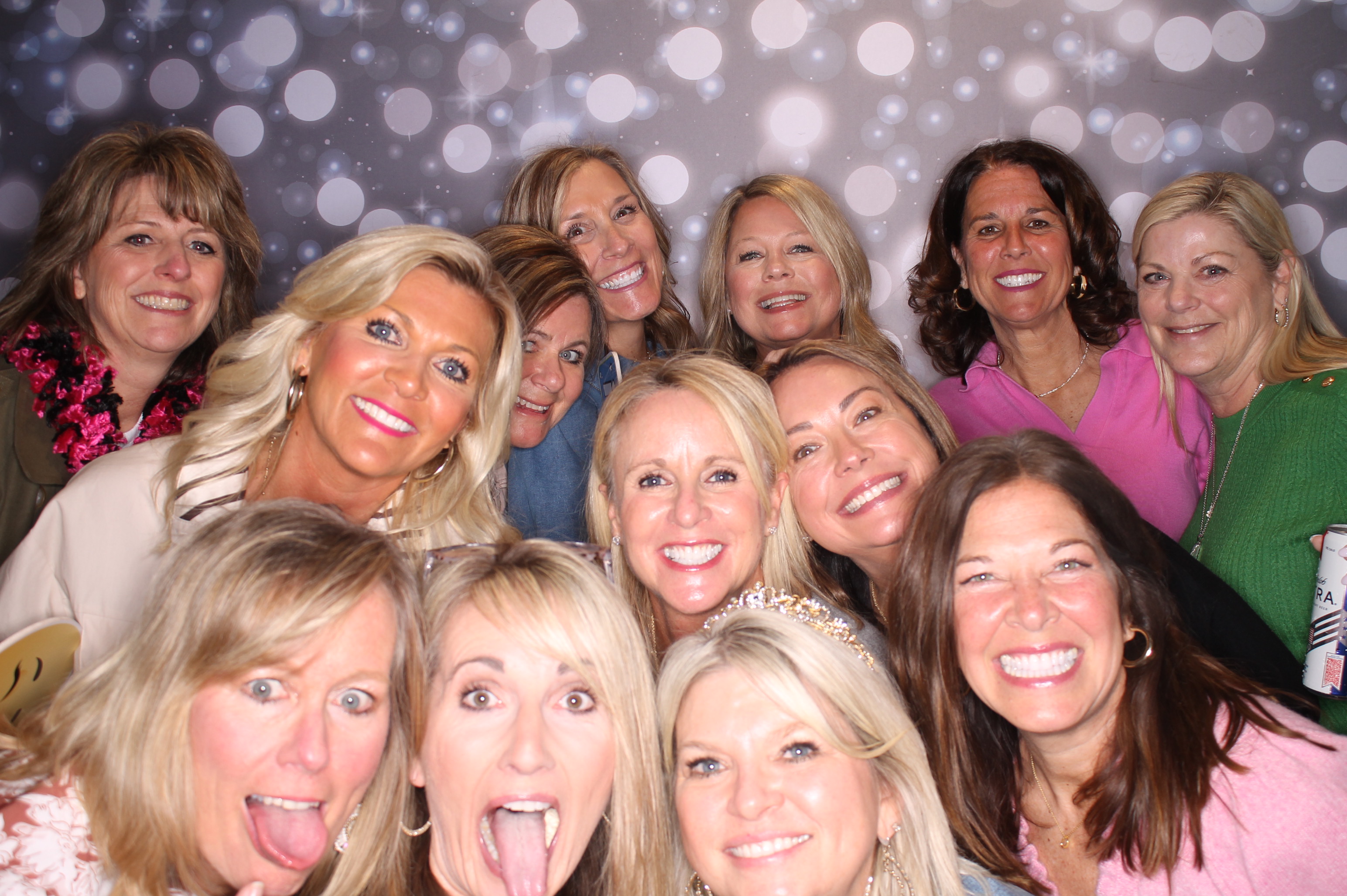 Sandy's Fabulous 50th!! | View more photos from the event at gallery.photoboothcincy.com/u/PhotoBoothCincy/Sandys-Fabulous-50th