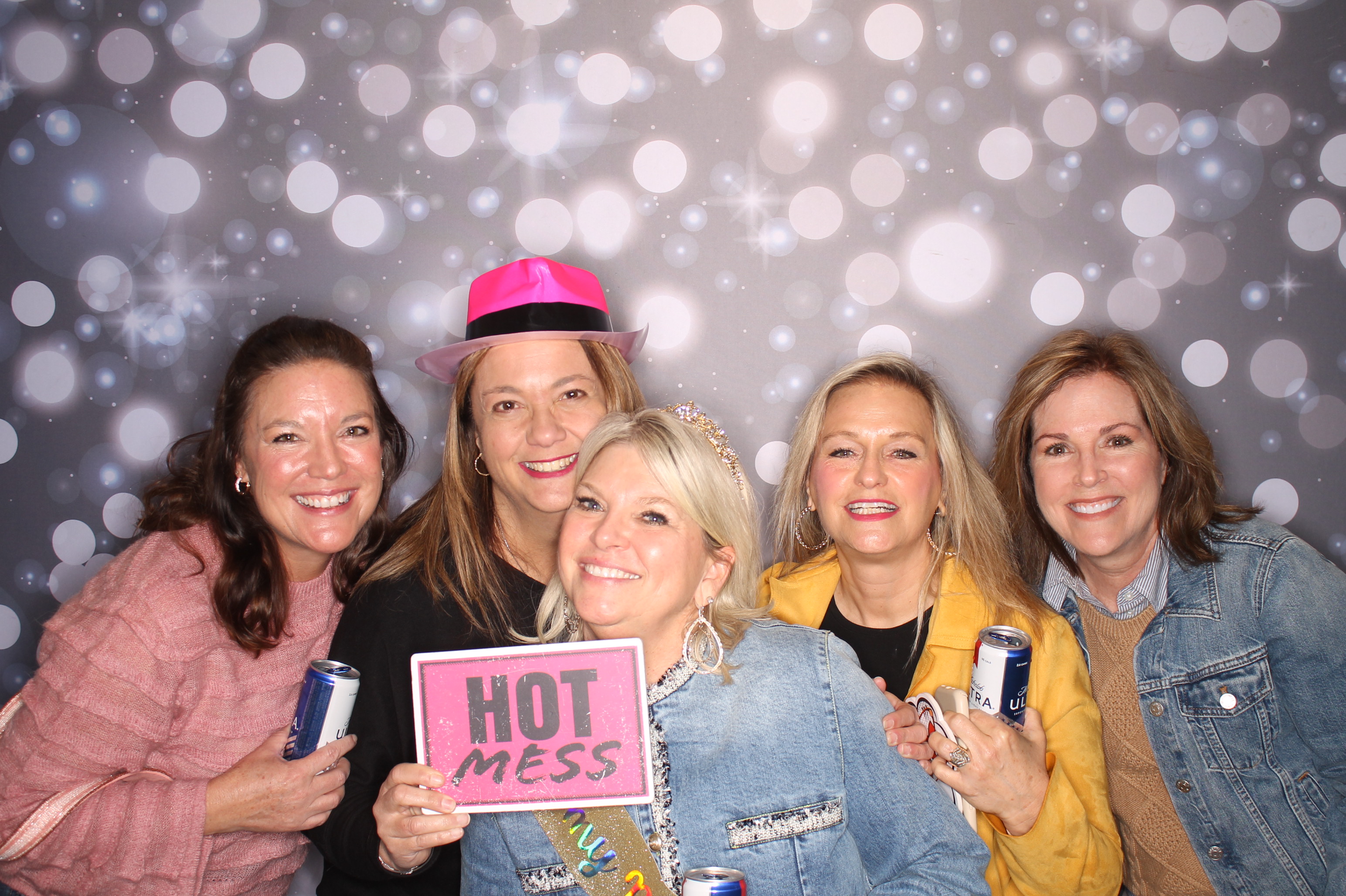 Sandy's Fabulous 50th!! | View more photos from the event at gallery.photoboothcincy.com/u/PhotoBoothCincy/Sandys-Fabulous-50th