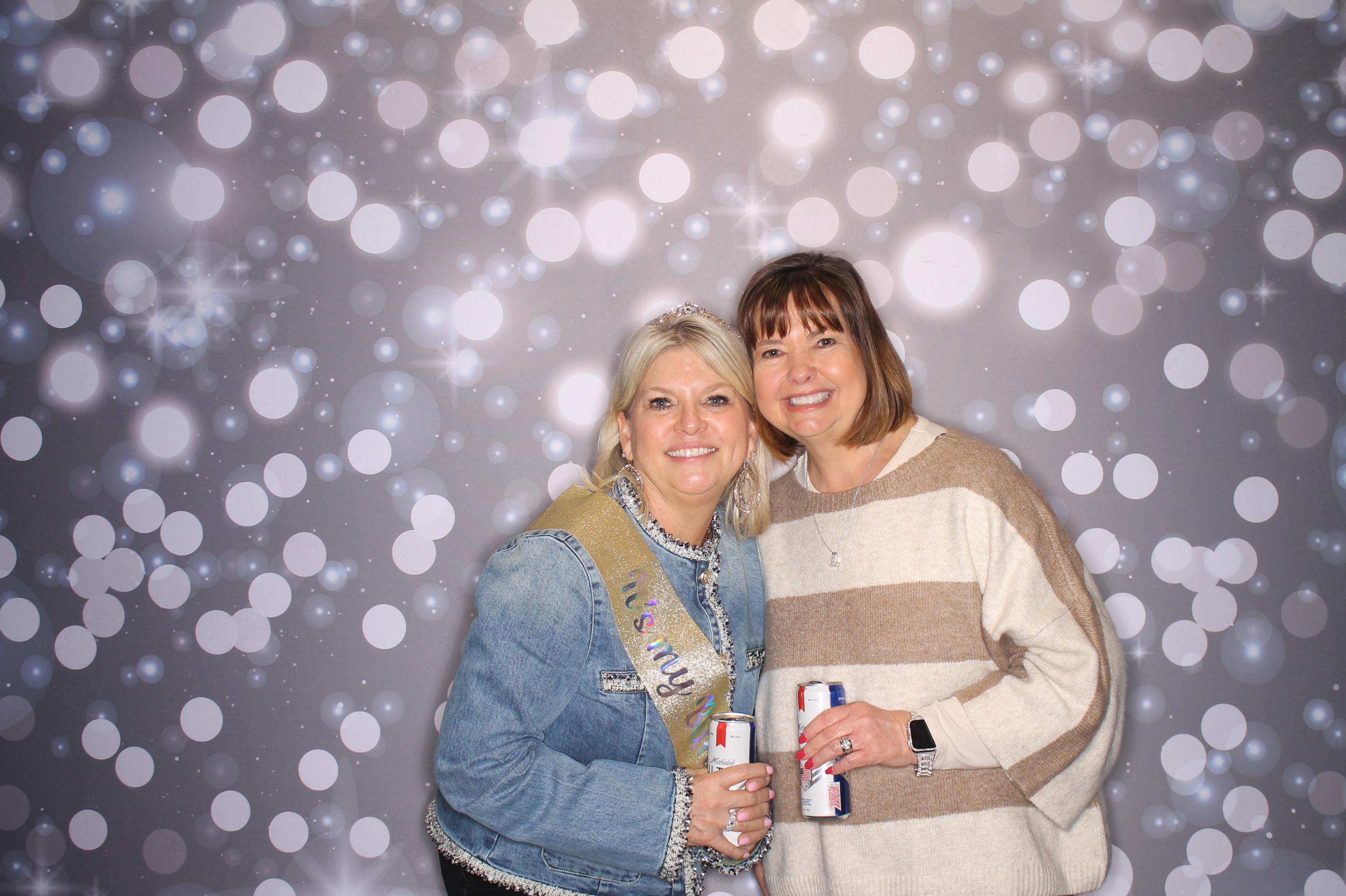 Sandy's Fabulous 50th!! | View more photos from the event at gallery.photoboothcincy.com/u/PhotoBoothCincy/Sandys-Fabulous-50th