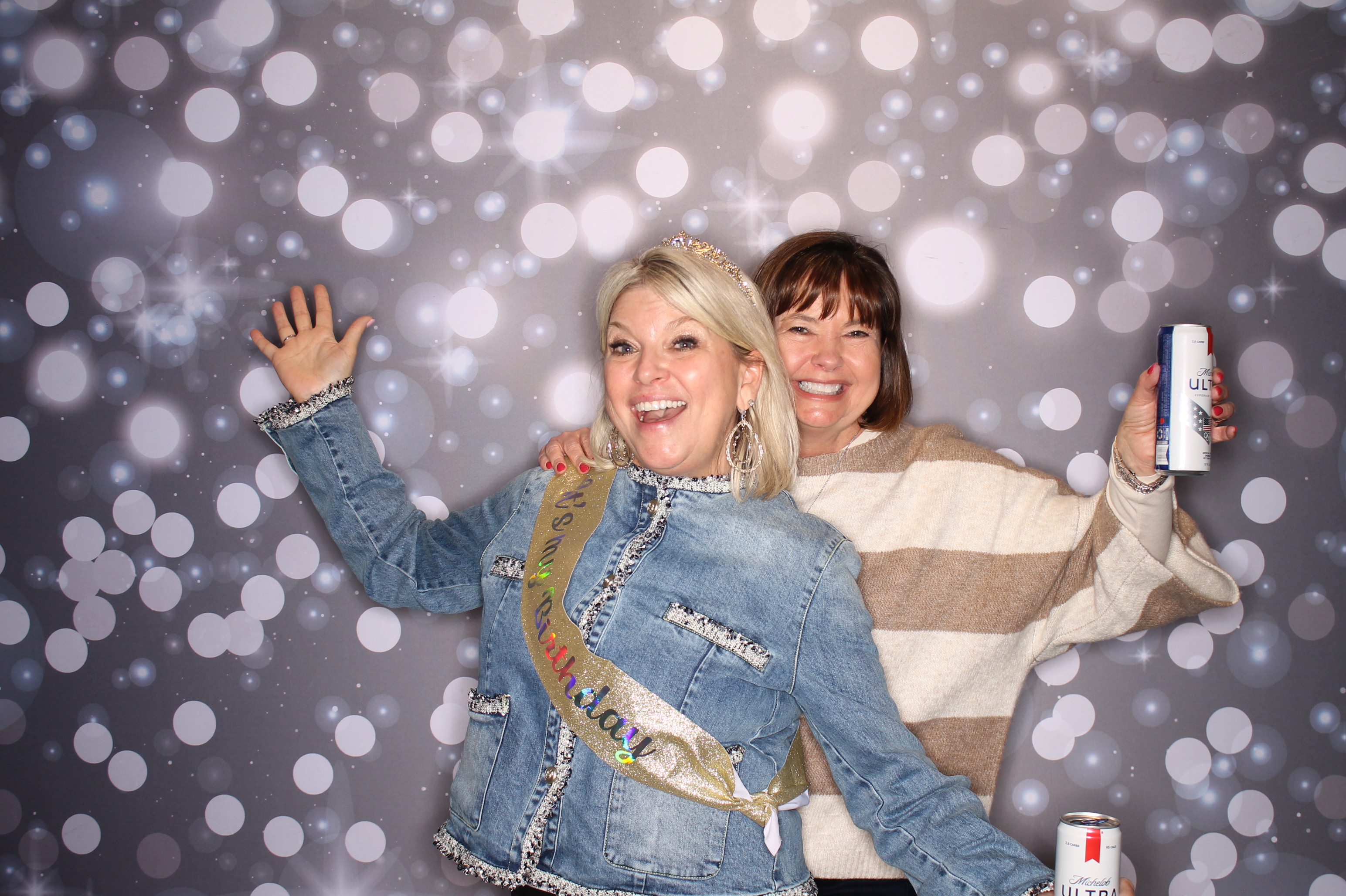 Sandy's Fabulous 50th!! | View more photos from the event at gallery.photoboothcincy.com/u/PhotoBoothCincy/Sandys-Fabulous-50th