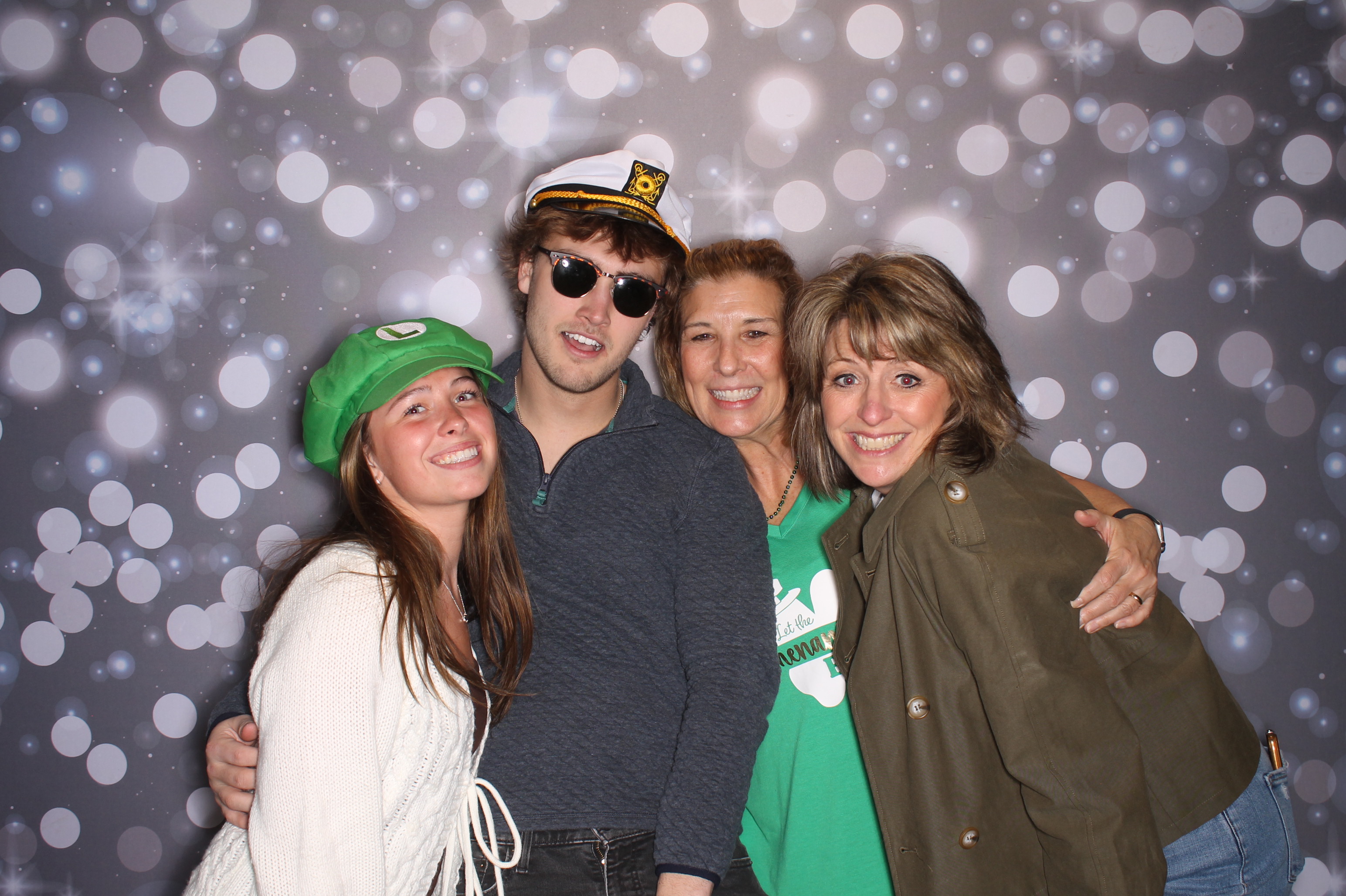 Sandy's Fabulous 50th!! | View more photos from the event at gallery.photoboothcincy.com/u/PhotoBoothCincy/Sandys-Fabulous-50th