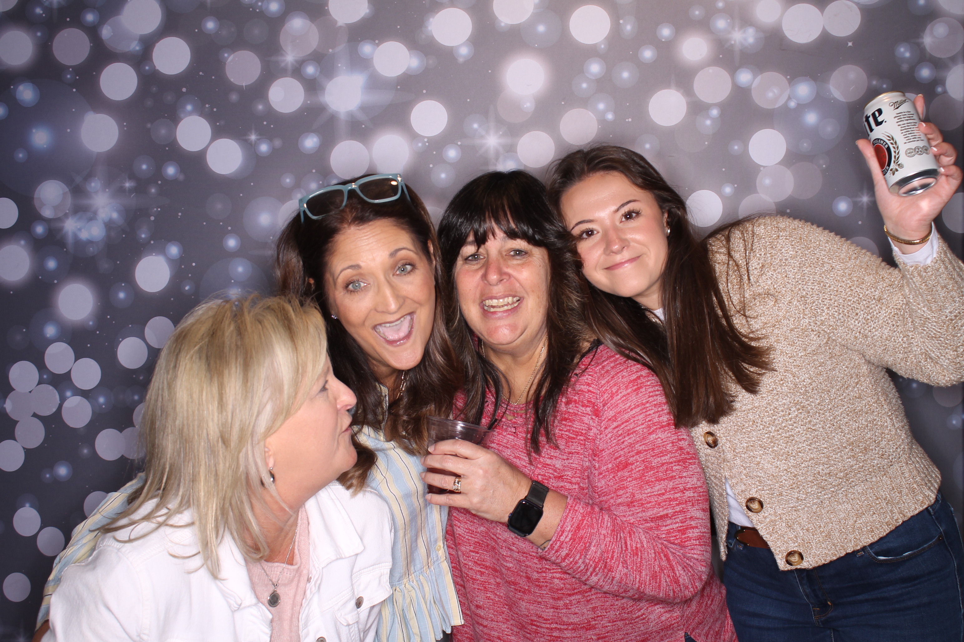 Sandy's Fabulous 50th!! | View more photos from the event at gallery.photoboothcincy.com/u/PhotoBoothCincy/Sandys-Fabulous-50th
