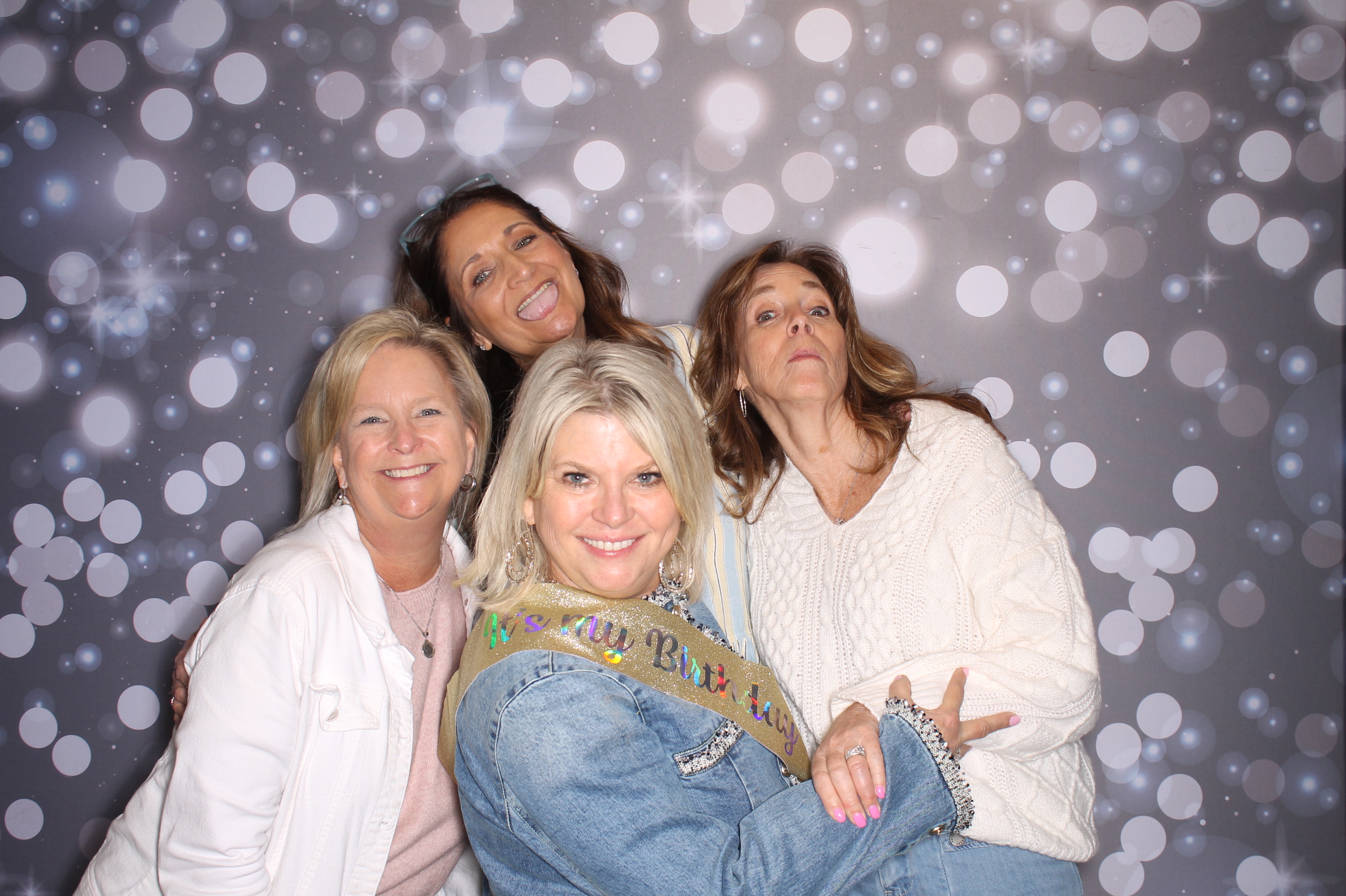 Sandy's Fabulous 50th!! | View more photos from the event at gallery.photoboothcincy.com/u/PhotoBoothCincy/Sandys-Fabulous-50th