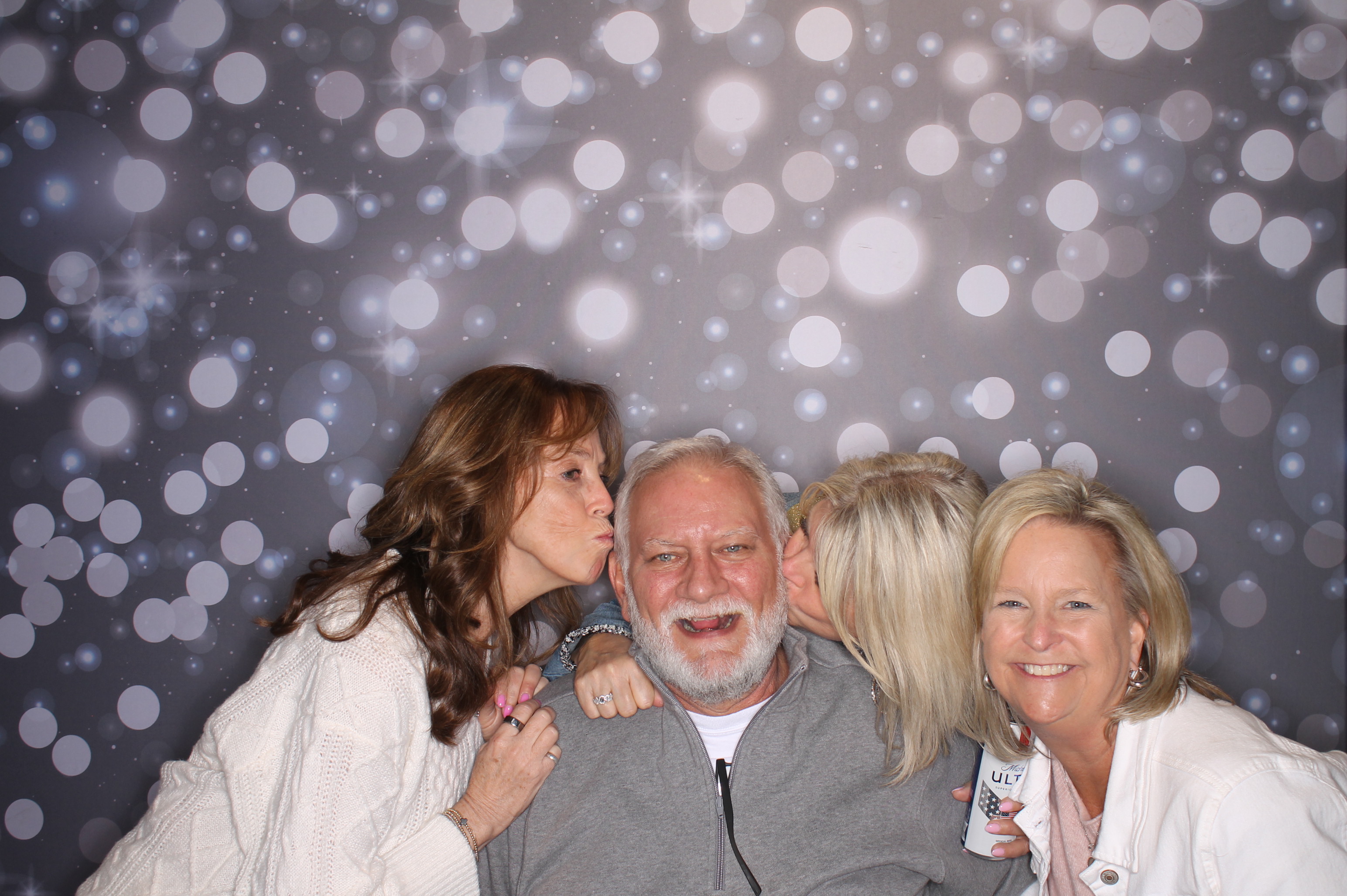 Sandy's Fabulous 50th!! | View more photos from the event at gallery.photoboothcincy.com/u/PhotoBoothCincy/Sandys-Fabulous-50th