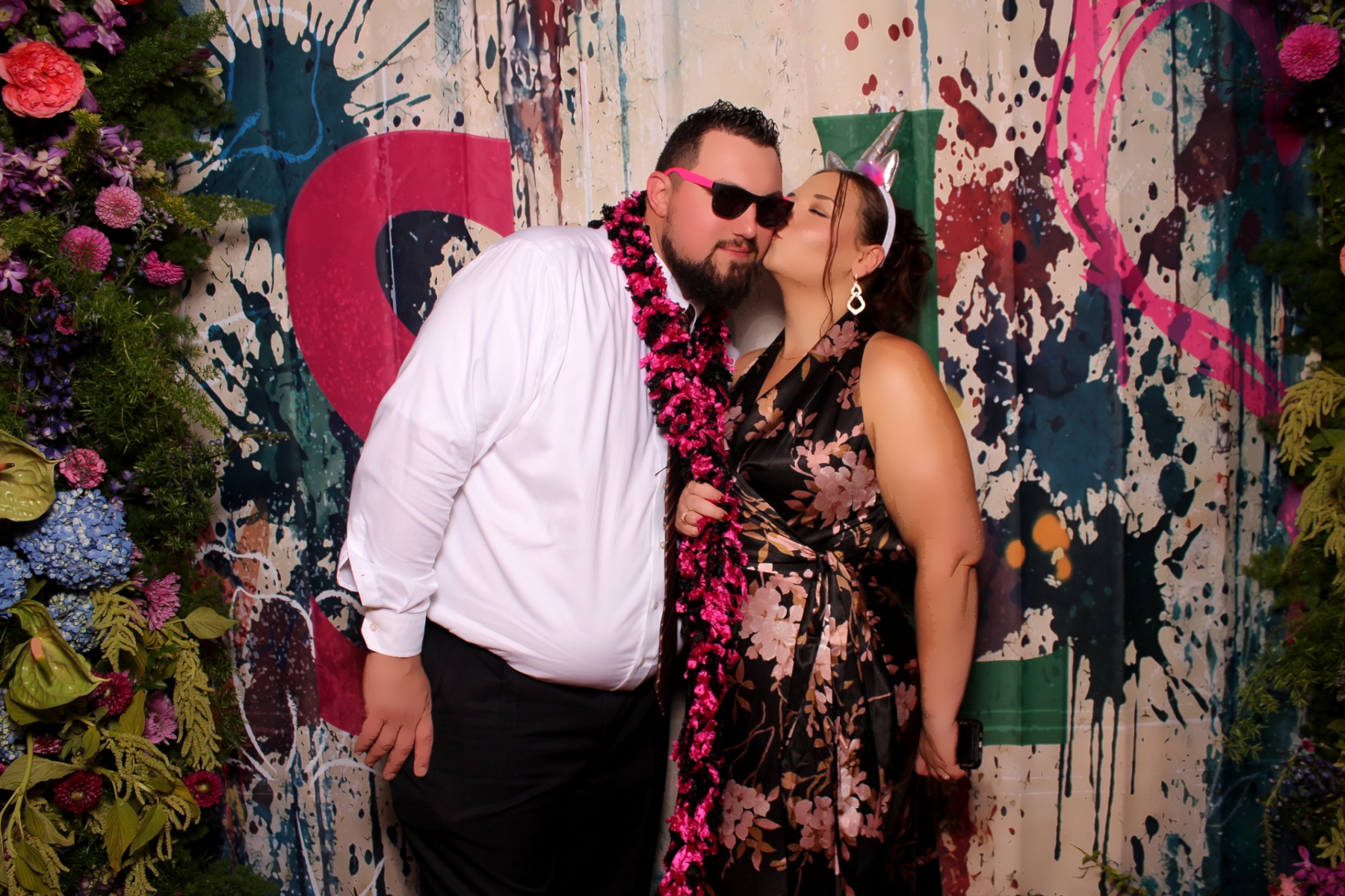 Sarah and Lake | View more photos from the event at gallery.photoboothcincy.com/u/PhotoBoothCincy/Sarah-and-Lake