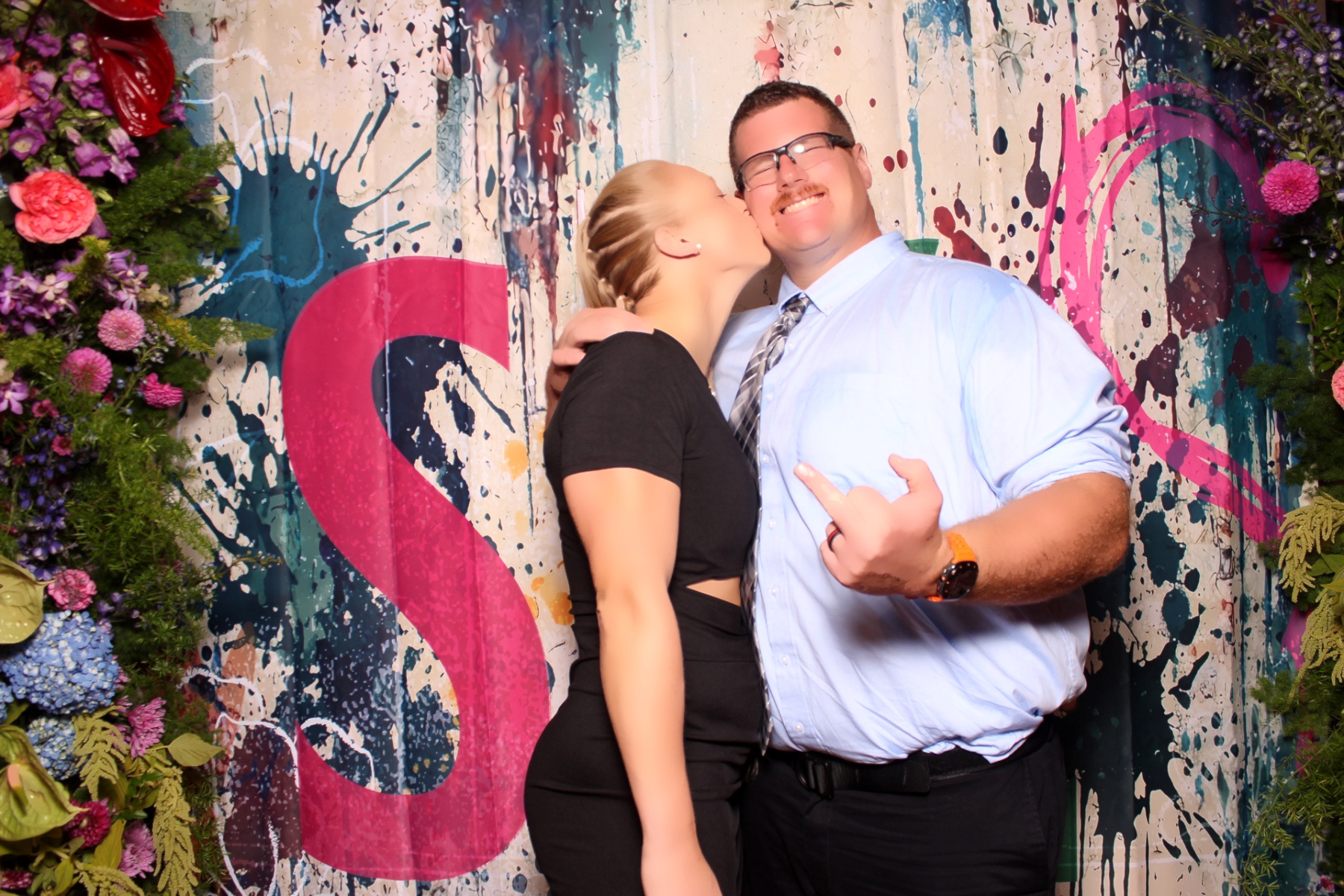 Sarah and Lake | View more photos from the event at gallery.photoboothcincy.com/u/PhotoBoothCincy/Sarah-and-Lake