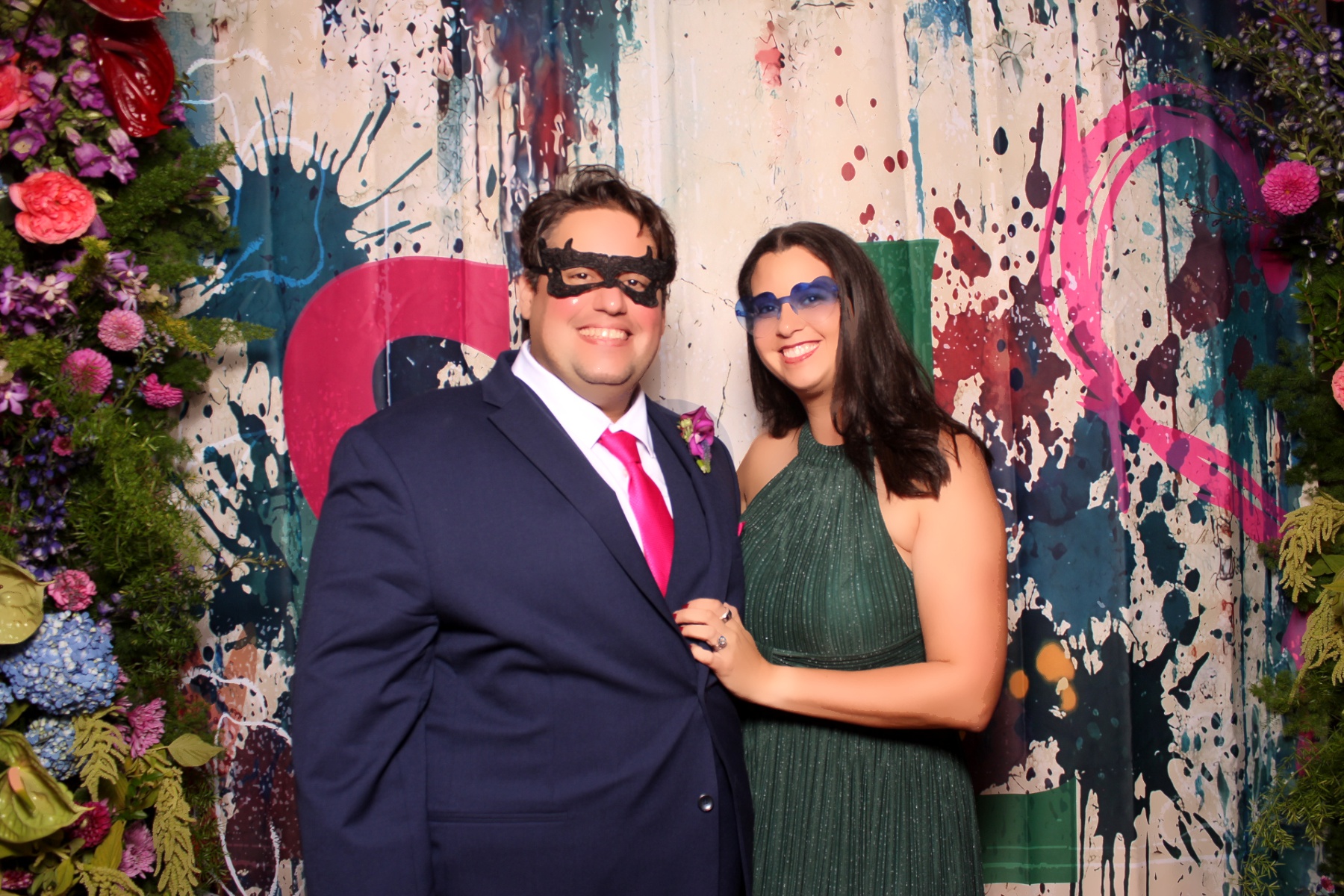 Sarah and Lake | View more photos from the event at gallery.photoboothcincy.com/u/PhotoBoothCincy/Sarah-and-Lake