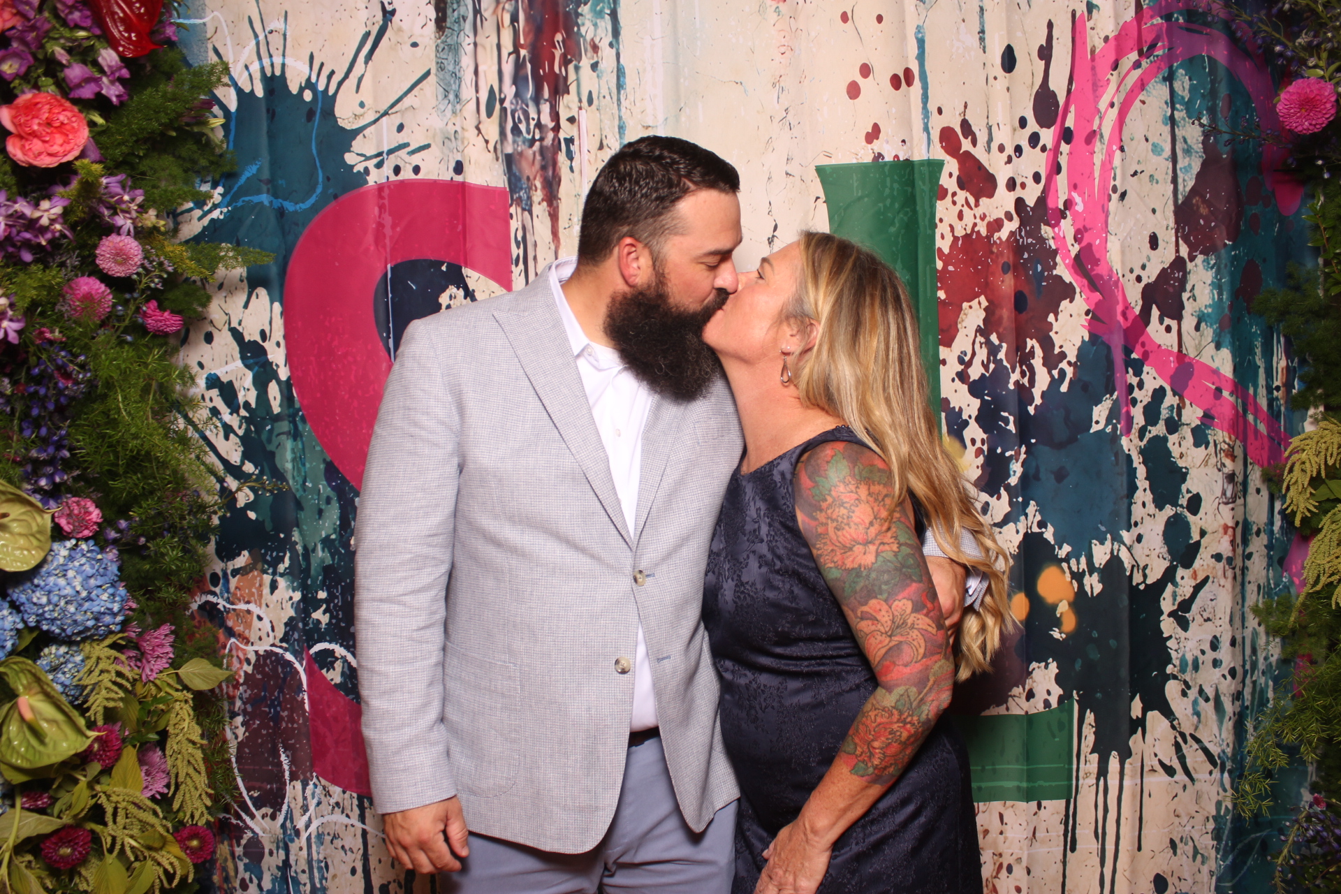 Sarah and Lake | View more photos from the event at gallery.photoboothcincy.com/u/PhotoBoothCincy/Sarah-and-Lake
