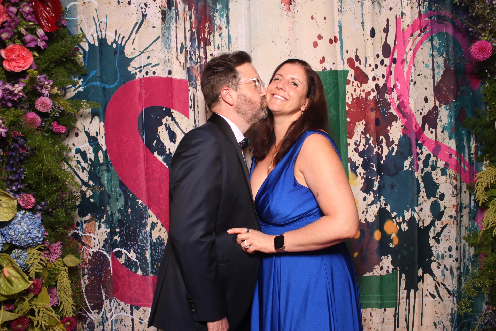 Sarah and Lake | View more photos from the event at gallery.photoboothcincy.com/u/PhotoBoothCincy/Sarah-and-Lake