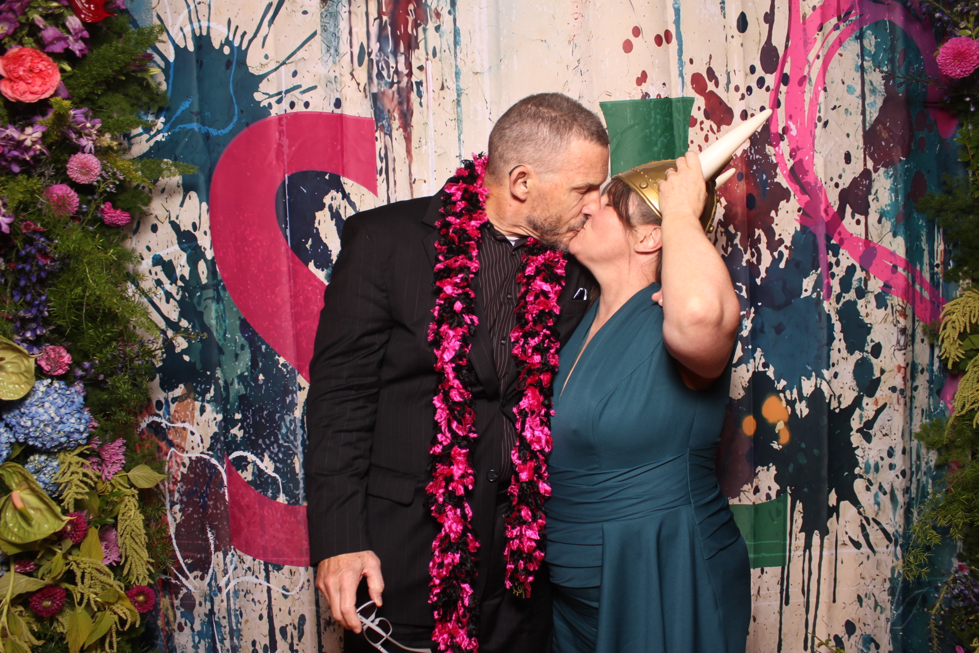 Sarah and Lake | View more photos from the event at gallery.photoboothcincy.com/u/PhotoBoothCincy/Sarah-and-Lake