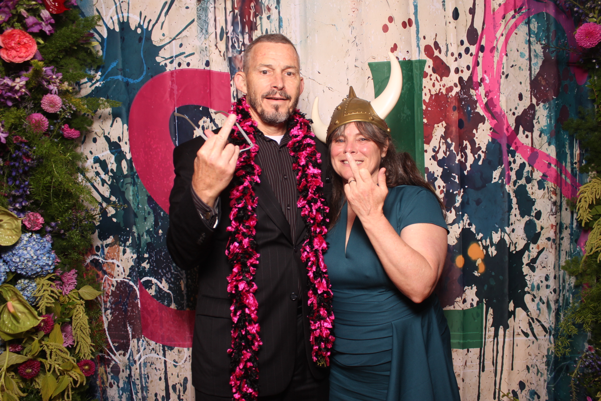 Sarah and Lake | View more photos from the event at gallery.photoboothcincy.com/u/PhotoBoothCincy/Sarah-and-Lake