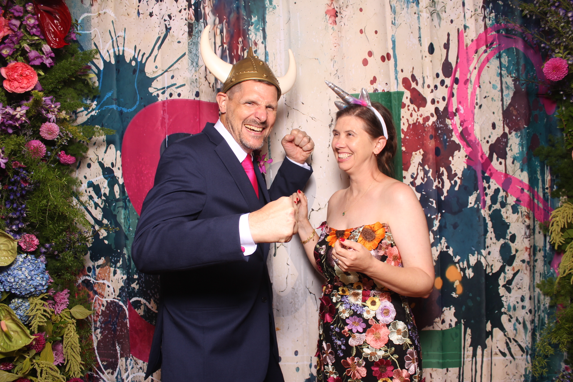 Sarah and Lake | View more photos from the event at gallery.photoboothcincy.com/u/PhotoBoothCincy/Sarah-and-Lake