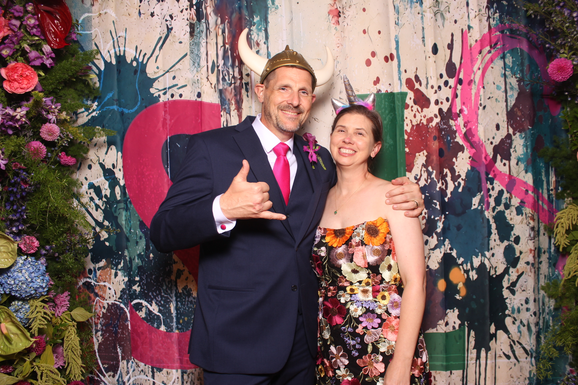 Sarah and Lake | View more photos from the event at gallery.photoboothcincy.com/u/PhotoBoothCincy/Sarah-and-Lake