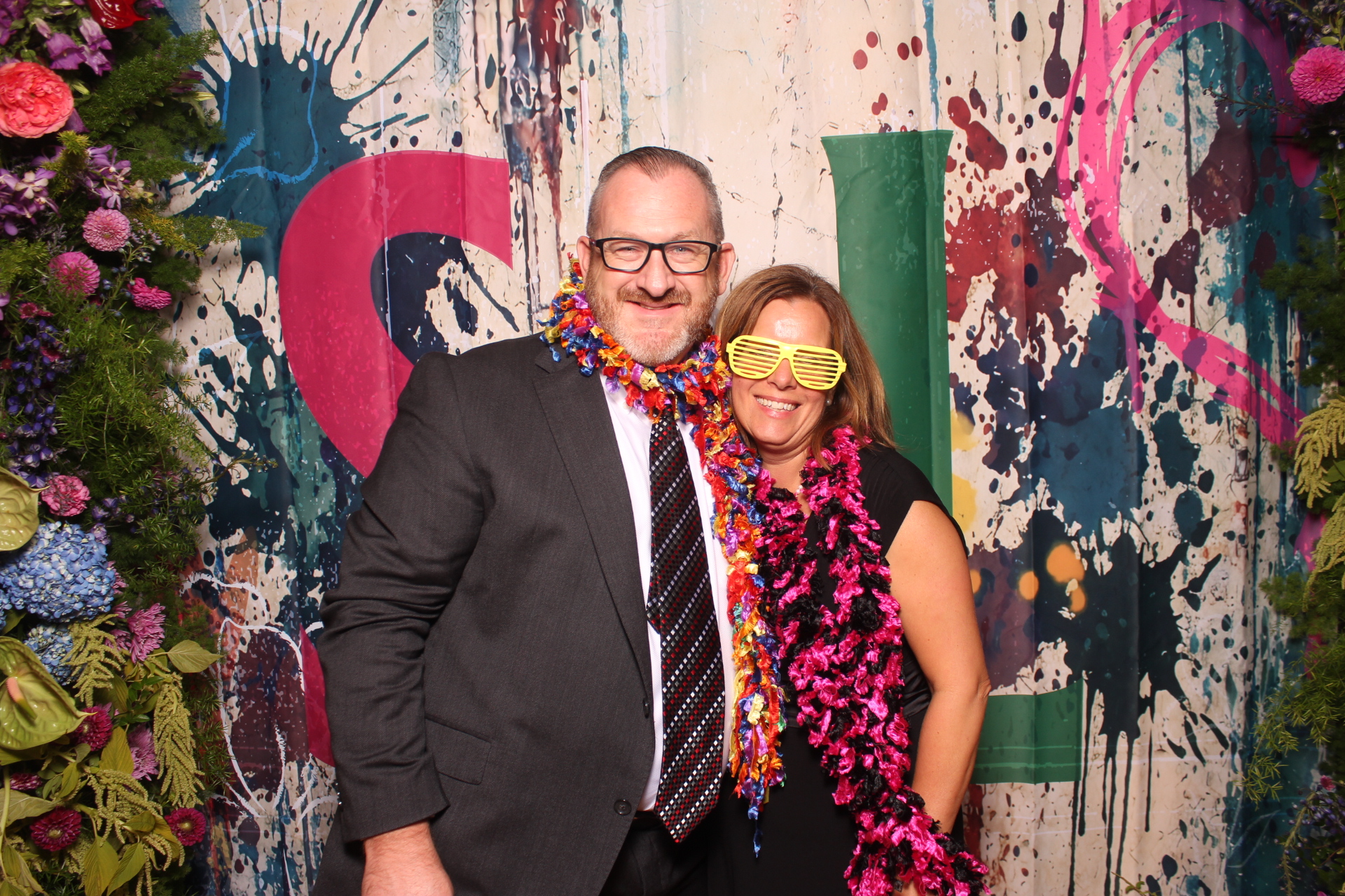 Sarah and Lake | View more photos from the event at gallery.photoboothcincy.com/u/PhotoBoothCincy/Sarah-and-Lake
