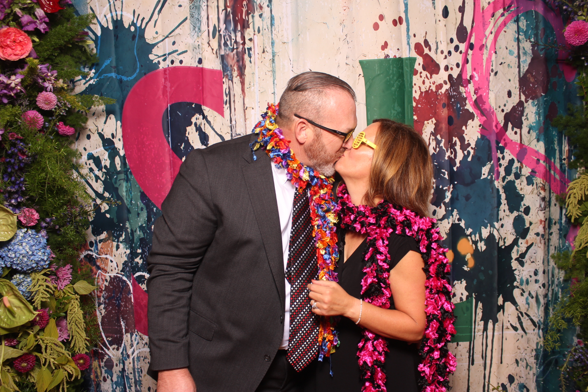 Sarah and Lake | View more photos from the event at gallery.photoboothcincy.com/u/PhotoBoothCincy/Sarah-and-Lake