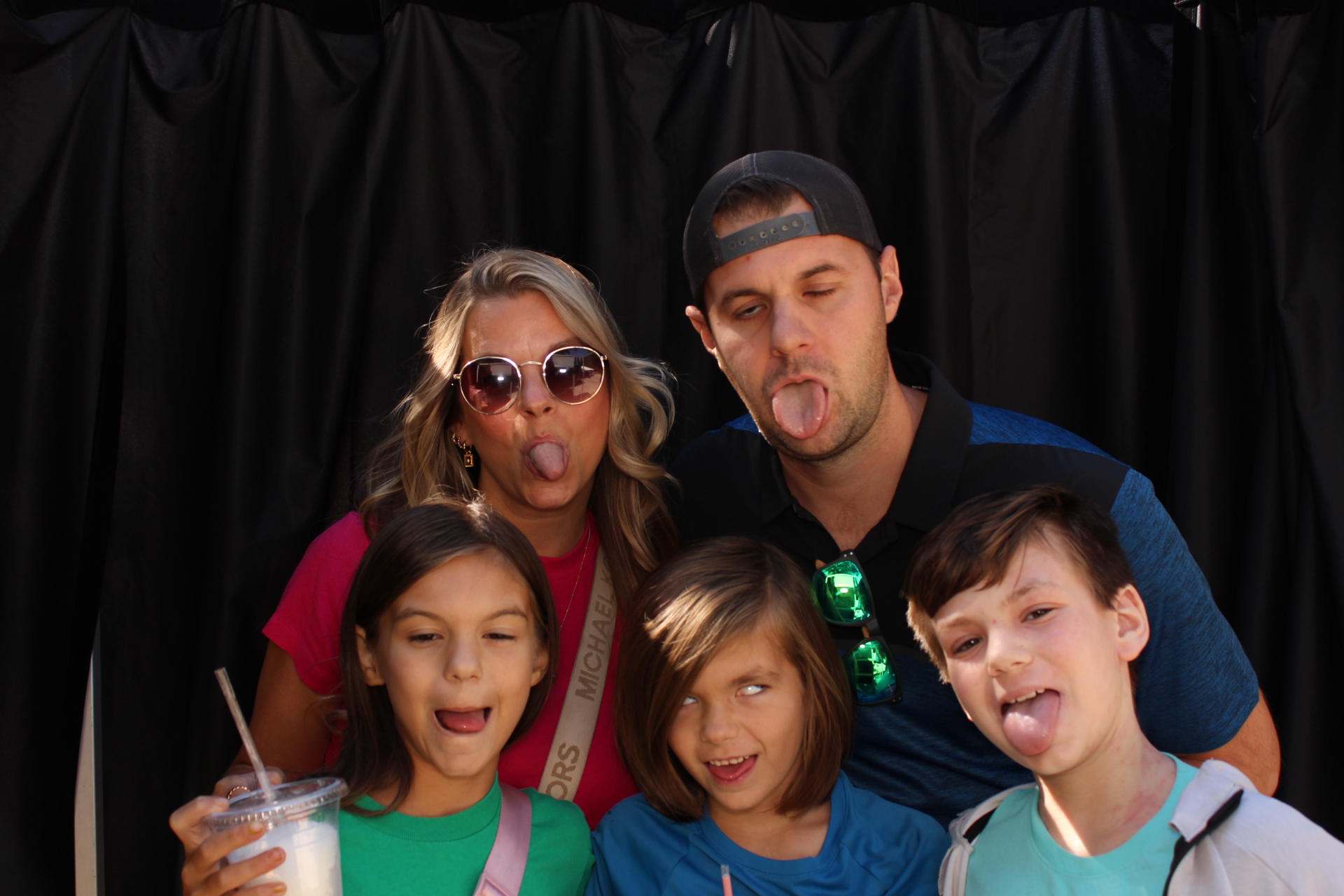 Shepherd Color Family Day | View more photos from the event at gallery.photoboothcincy.com/u/PhotoBoothCincy/Shepherd-Color-Family-Day