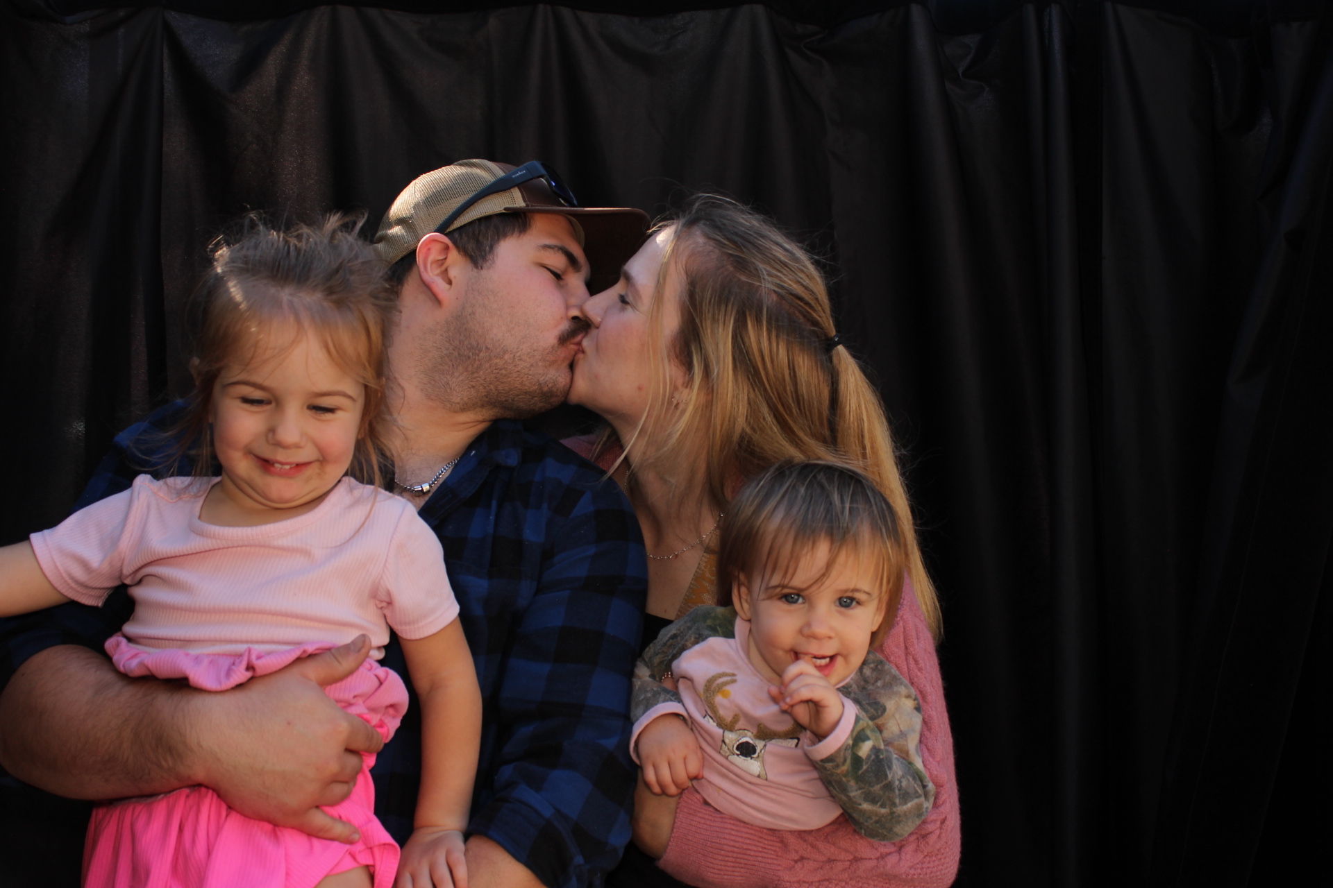 Shepherd Color Family Day | View more photos from the event at gallery.photoboothcincy.com/u/PhotoBoothCincy/Shepherd-Color-Family-Day