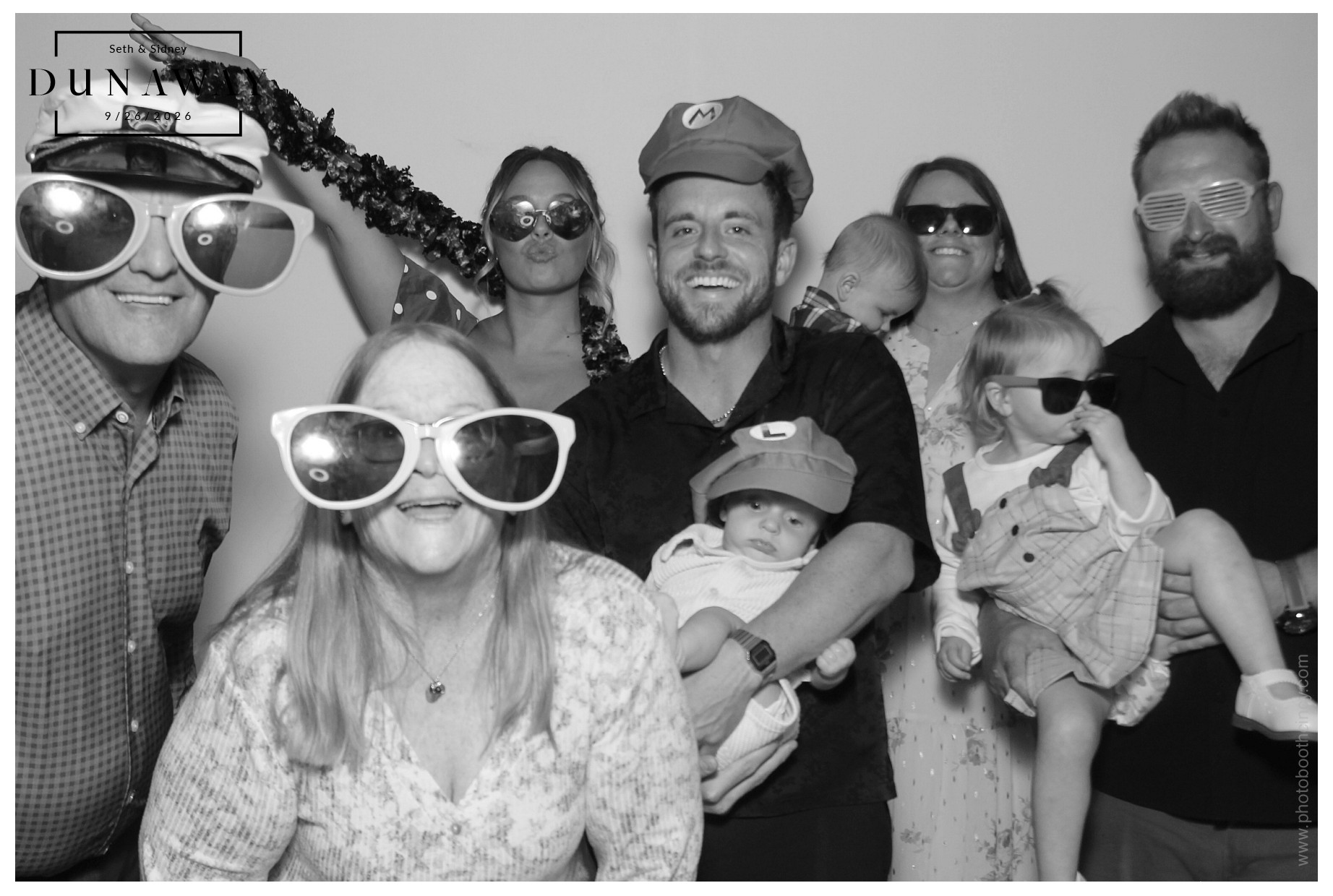 Sidney & Seth Wedding | View more photos from the event at gallery.photoboothcincy.com/u/PhotoBoothCincy/Sidney-Seth-Wedding