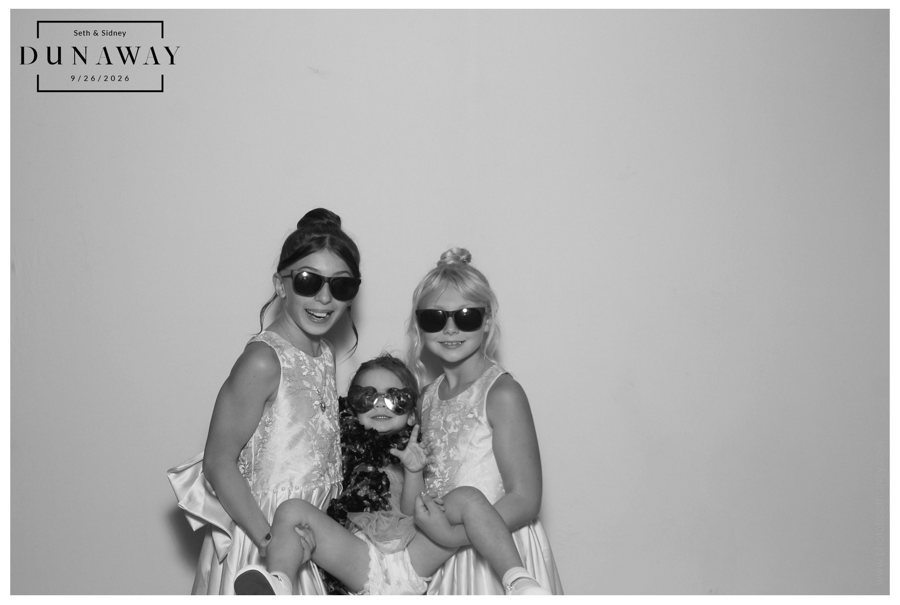 Sidney & Seth Wedding | View more photos from the event at gallery.photoboothcincy.com/u/PhotoBoothCincy/Sidney-Seth-Wedding
