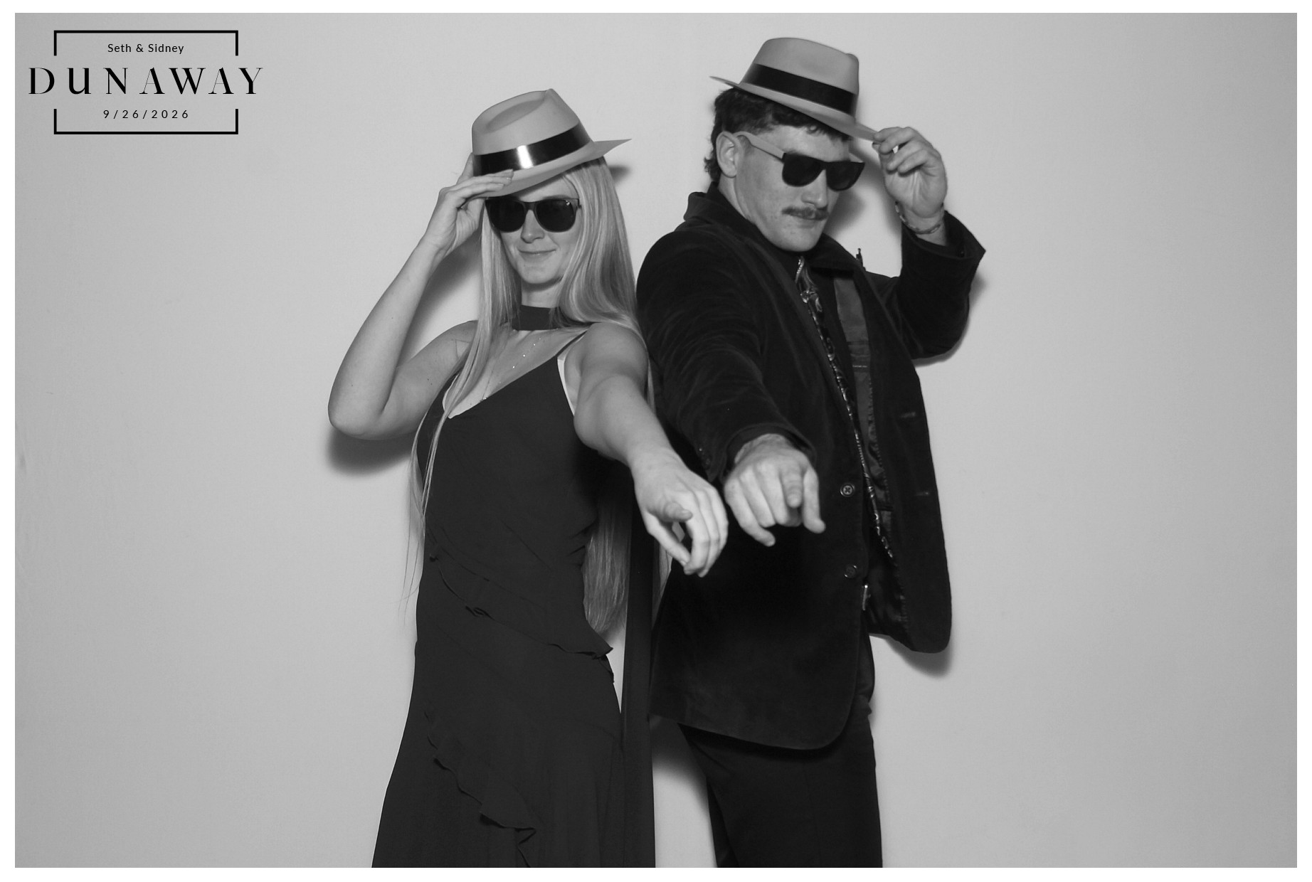 Sidney & Seth Wedding | View more photos from the event at gallery.photoboothcincy.com/u/PhotoBoothCincy/Sidney-Seth-Wedding