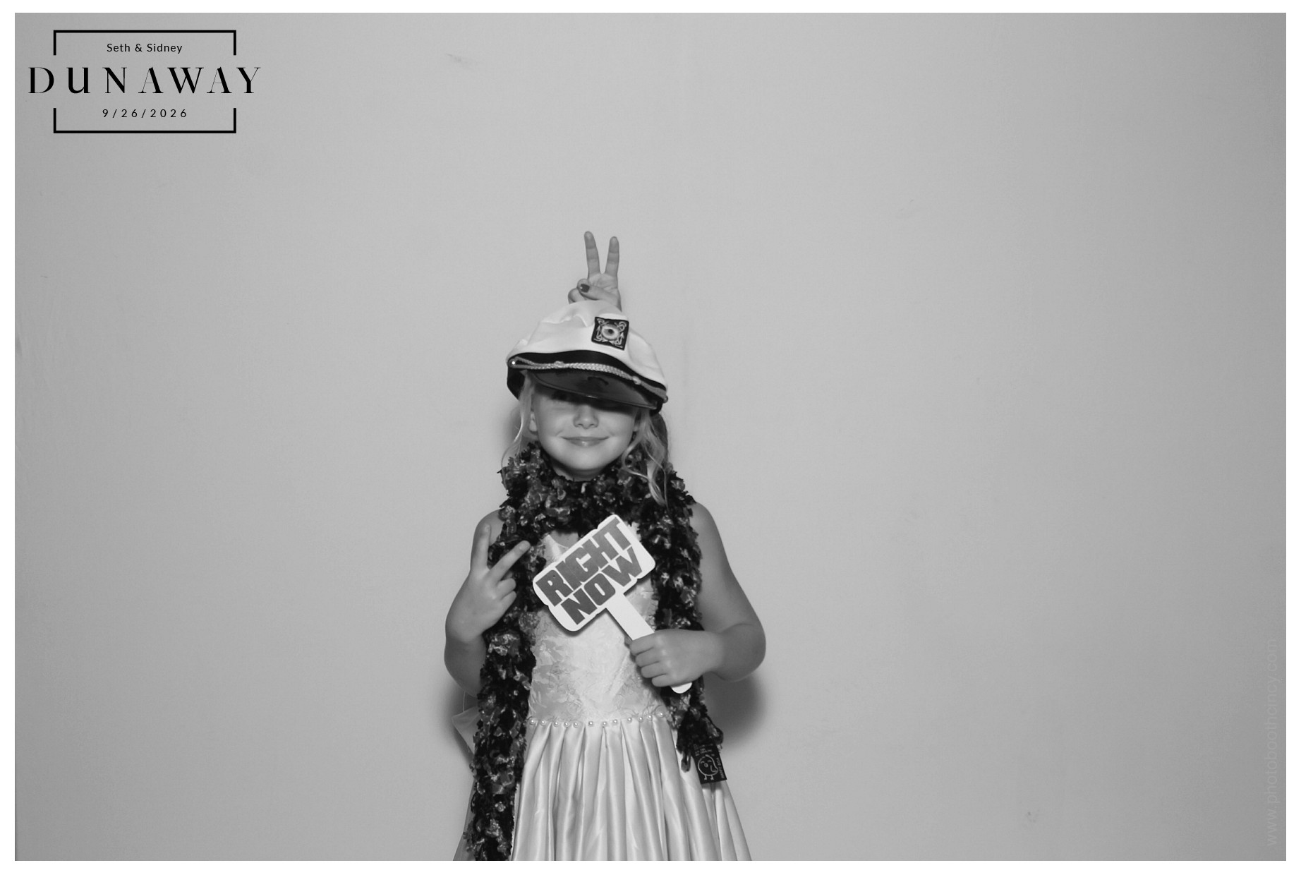 Sidney & Seth Wedding | View more photos from the event at gallery.photoboothcincy.com/u/PhotoBoothCincy/Sidney-Seth-Wedding