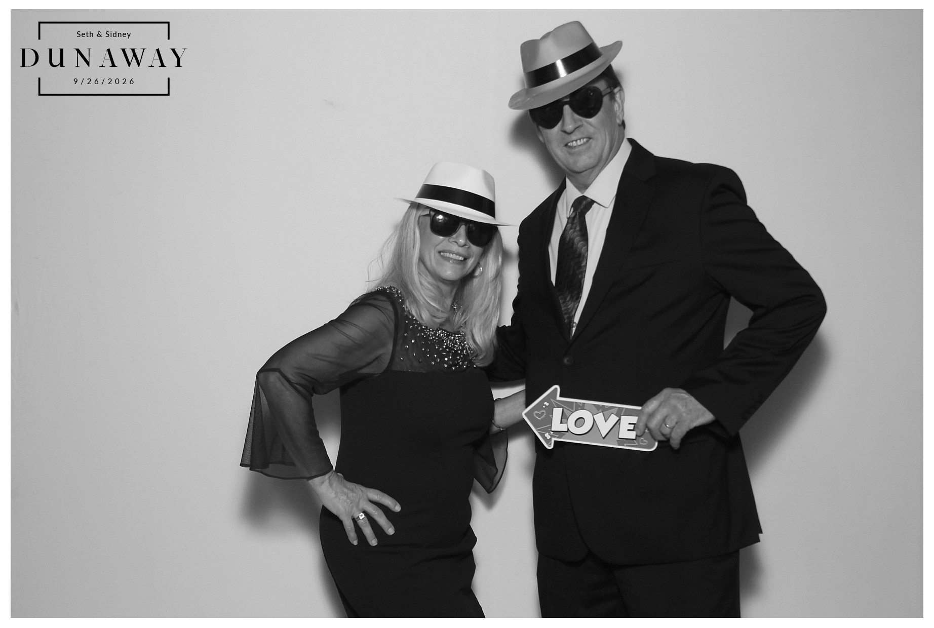 Sidney & Seth Wedding | View more photos from the event at gallery.photoboothcincy.com/u/PhotoBoothCincy/Sidney-Seth-Wedding