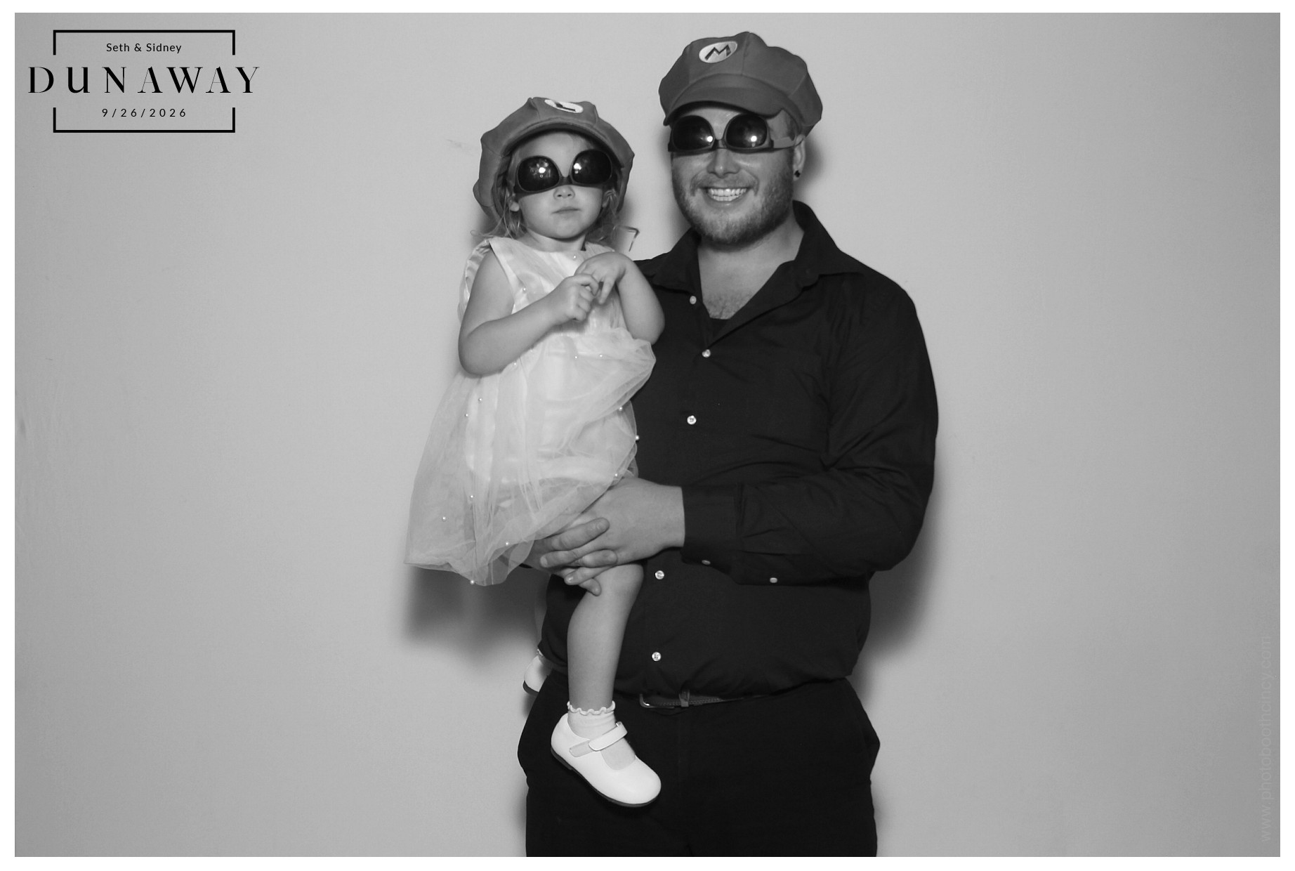 Sidney & Seth Wedding | View more photos from the event at gallery.photoboothcincy.com/u/PhotoBoothCincy/Sidney-Seth-Wedding