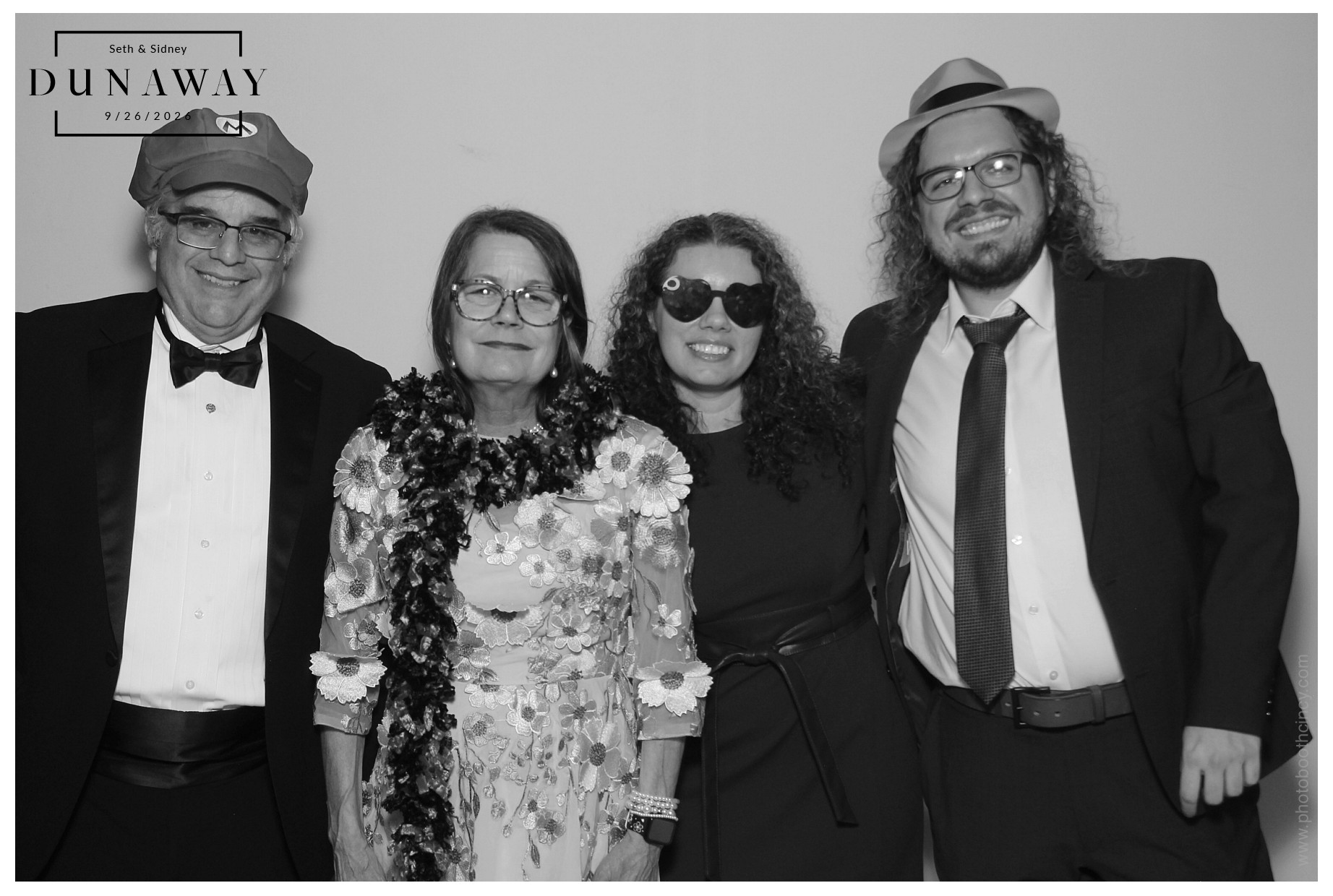 Sidney & Seth Wedding | View more photos from the event at gallery.photoboothcincy.com/u/PhotoBoothCincy/Sidney-Seth-Wedding
