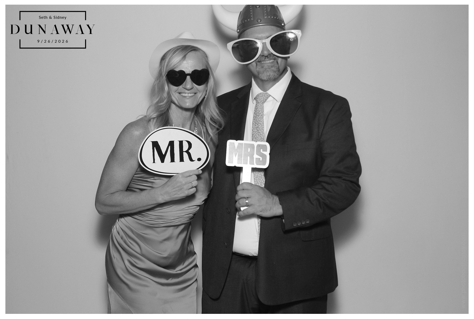 Sidney & Seth Wedding | View more photos from the event at gallery.photoboothcincy.com/u/PhotoBoothCincy/Sidney-Seth-Wedding