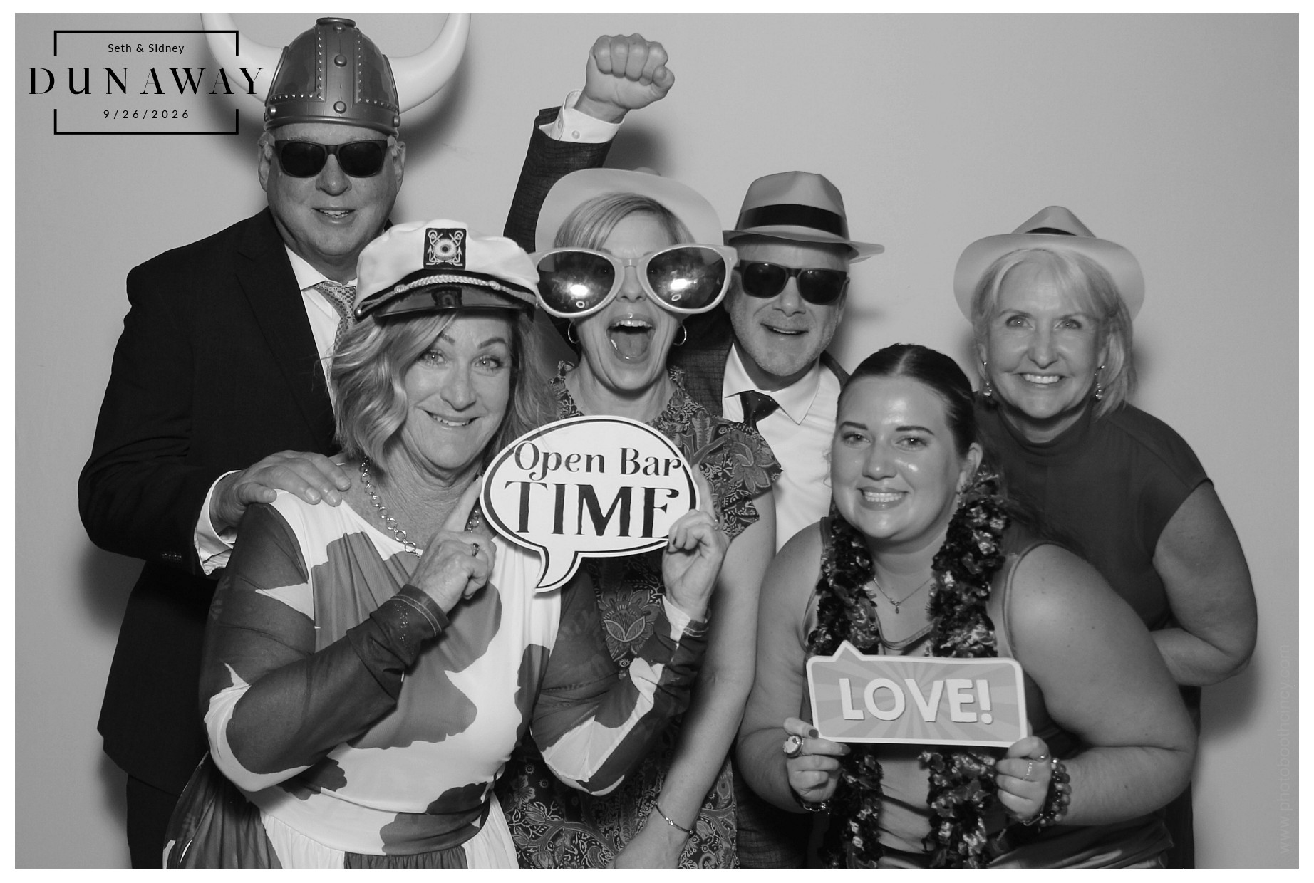 Sidney & Seth Wedding | View more photos from the event at gallery.photoboothcincy.com/u/PhotoBoothCincy/Sidney-Seth-Wedding