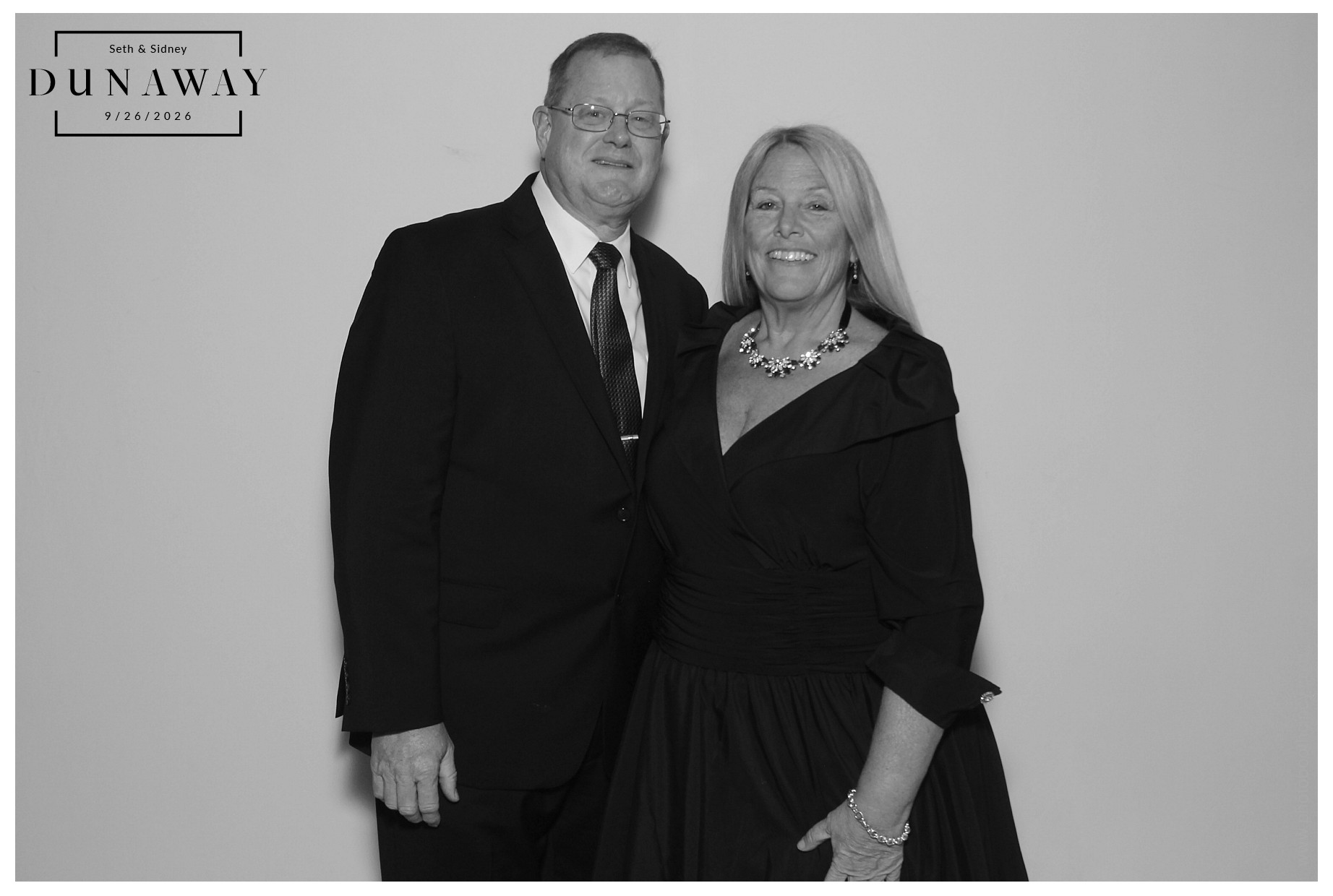 Sidney & Seth Wedding | View more photos from the event at gallery.photoboothcincy.com/u/PhotoBoothCincy/Sidney-Seth-Wedding