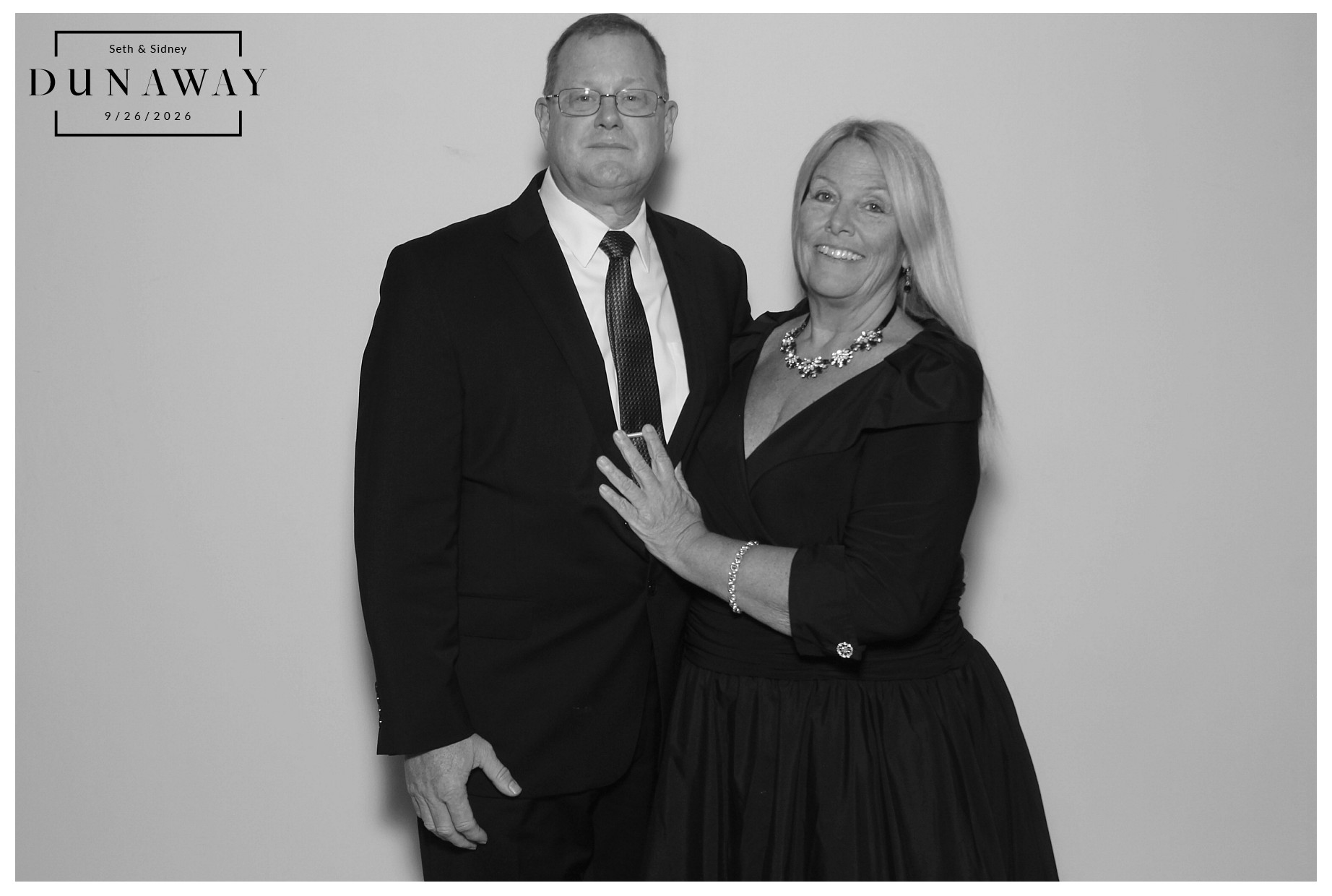 Sidney & Seth Wedding | View more photos from the event at gallery.photoboothcincy.com/u/PhotoBoothCincy/Sidney-Seth-Wedding