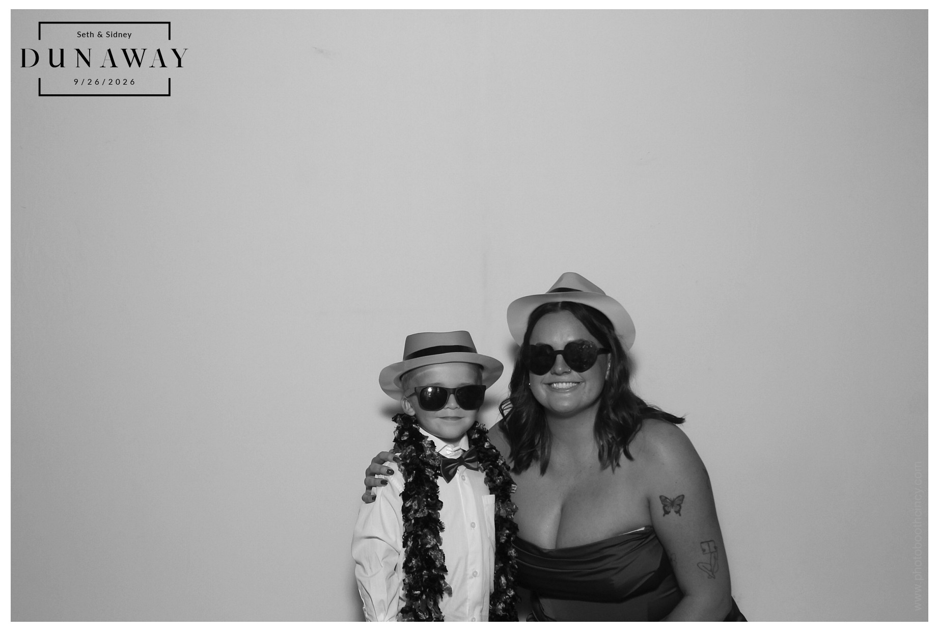 Sidney & Seth Wedding | View more photos from the event at gallery.photoboothcincy.com/u/PhotoBoothCincy/Sidney-Seth-Wedding