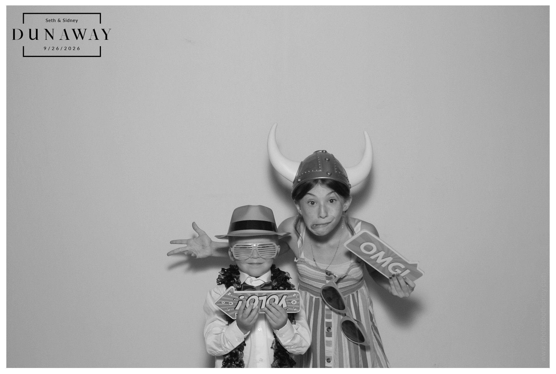 Sidney & Seth Wedding | View more photos from the event at gallery.photoboothcincy.com/u/PhotoBoothCincy/Sidney-Seth-Wedding