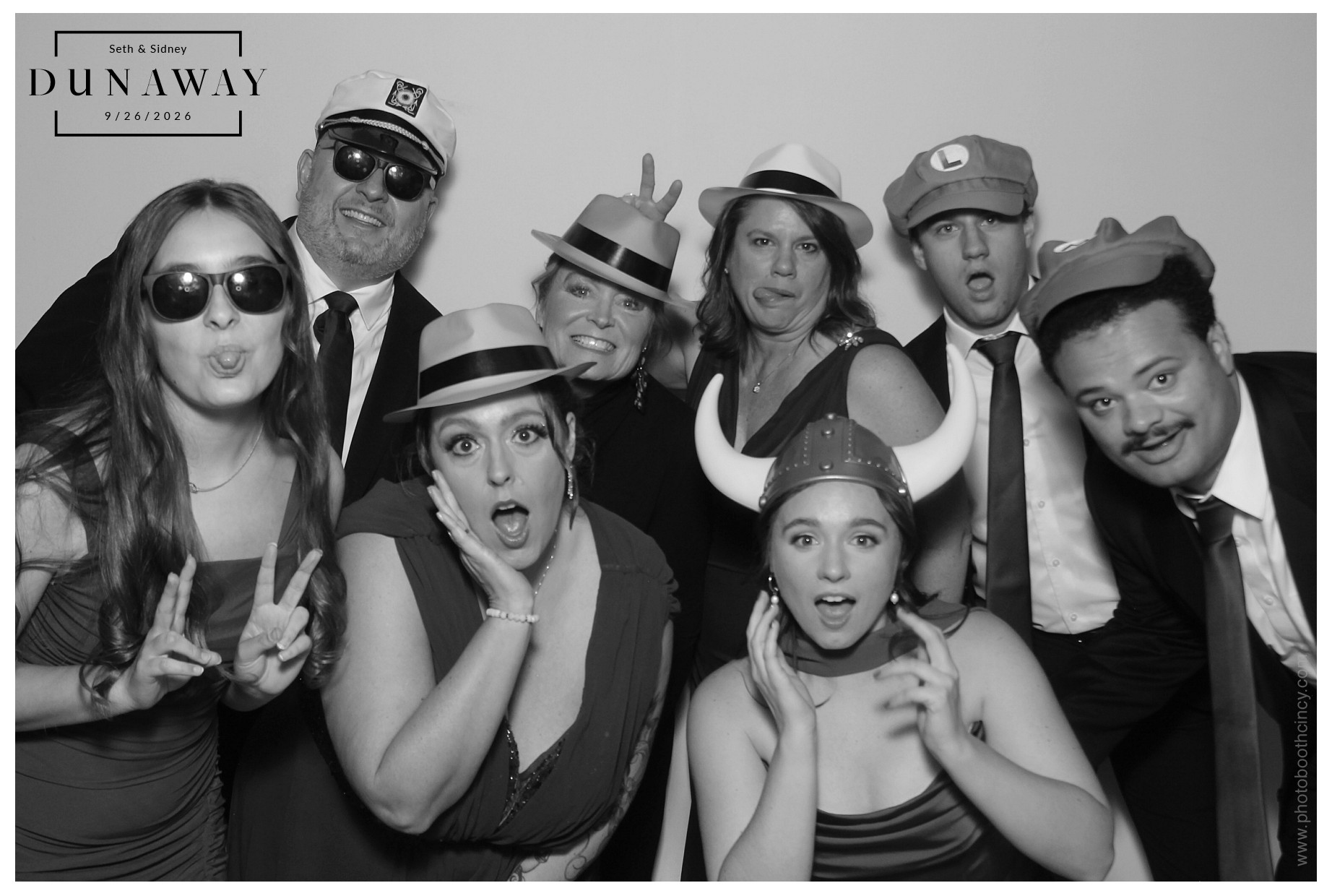 Sidney & Seth Wedding | View more photos from the event at gallery.photoboothcincy.com/u/PhotoBoothCincy/Sidney-Seth-Wedding