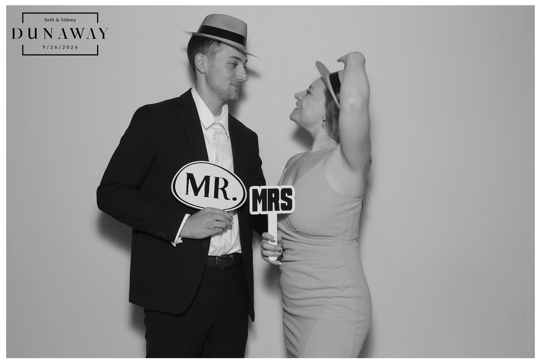 Sidney & Seth Wedding | View more photos from the event at gallery.photoboothcincy.com/u/PhotoBoothCincy/Sidney-Seth-Wedding