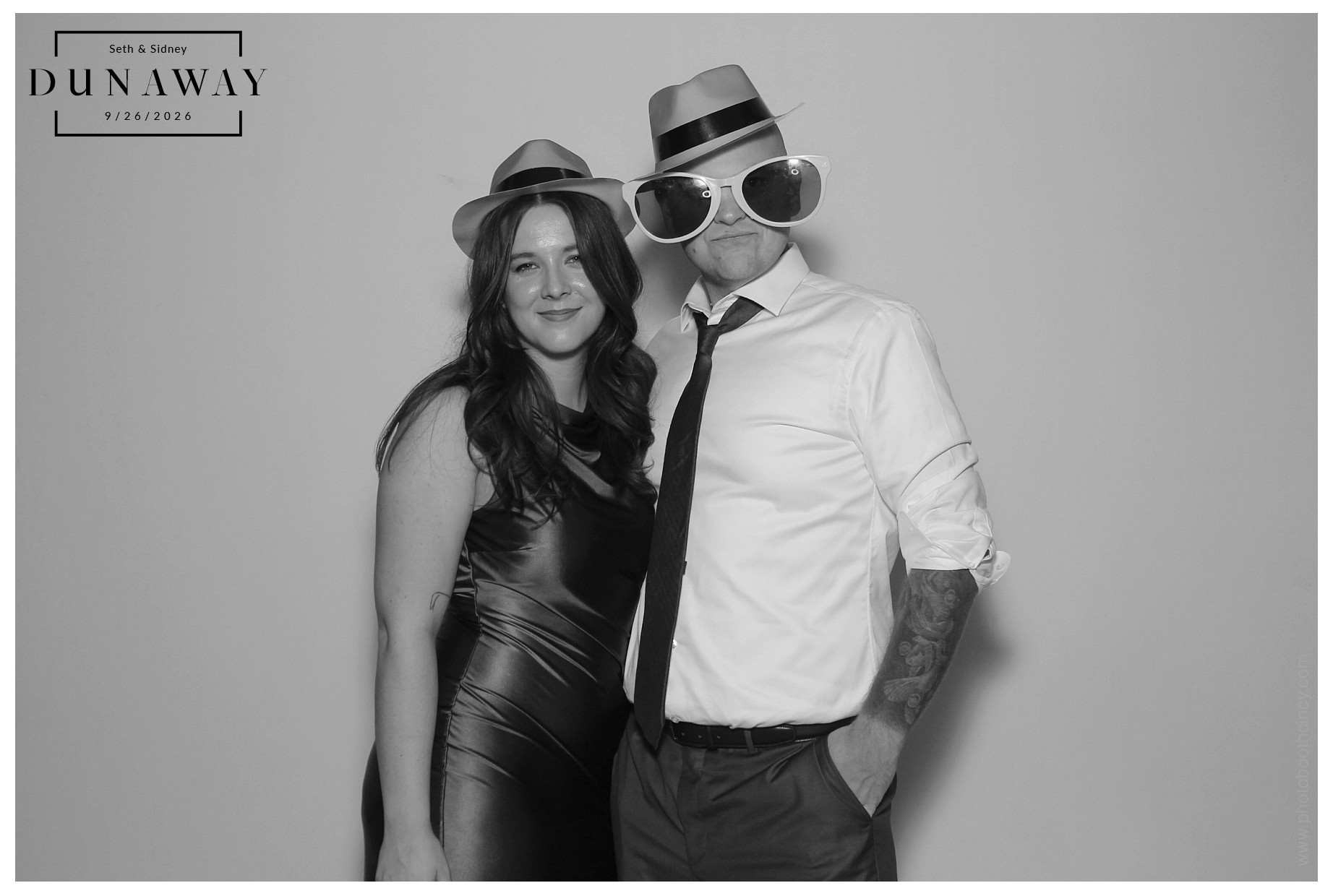 Sidney & Seth Wedding | View more photos from the event at gallery.photoboothcincy.com/u/PhotoBoothCincy/Sidney-Seth-Wedding