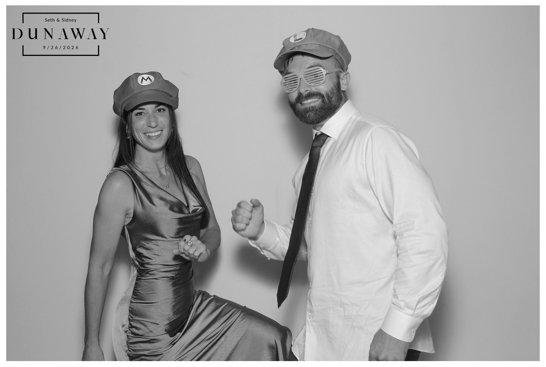 Sidney & Seth Wedding | View more photos from the event at gallery.photoboothcincy.com/u/PhotoBoothCincy/Sidney-Seth-Wedding