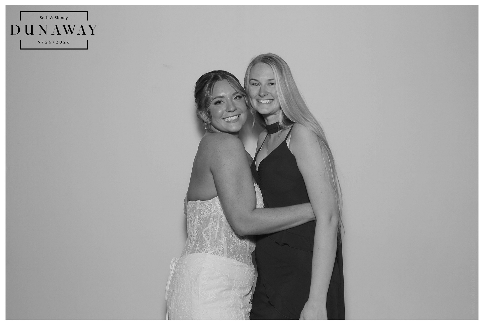 Sidney & Seth Wedding | View more photos from the event at gallery.photoboothcincy.com/u/PhotoBoothCincy/Sidney-Seth-Wedding