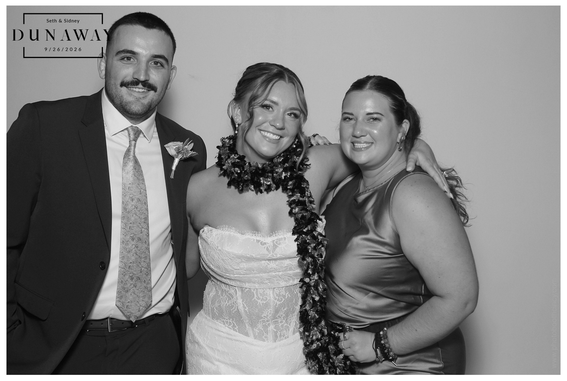 Sidney & Seth Wedding | View more photos from the event at gallery.photoboothcincy.com/u/PhotoBoothCincy/Sidney-Seth-Wedding