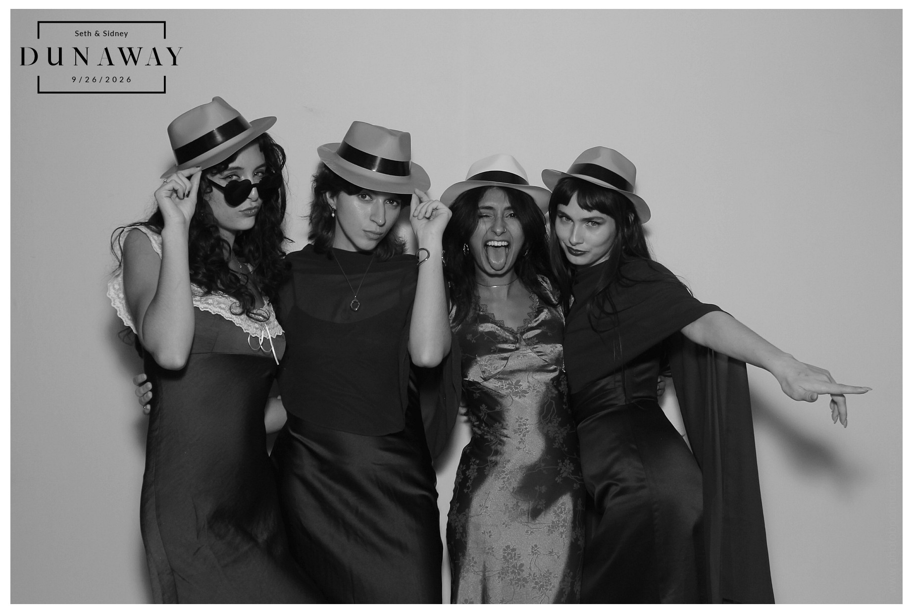 Sidney & Seth Wedding | View more photos from the event at gallery.photoboothcincy.com/u/PhotoBoothCincy/Sidney-Seth-Wedding