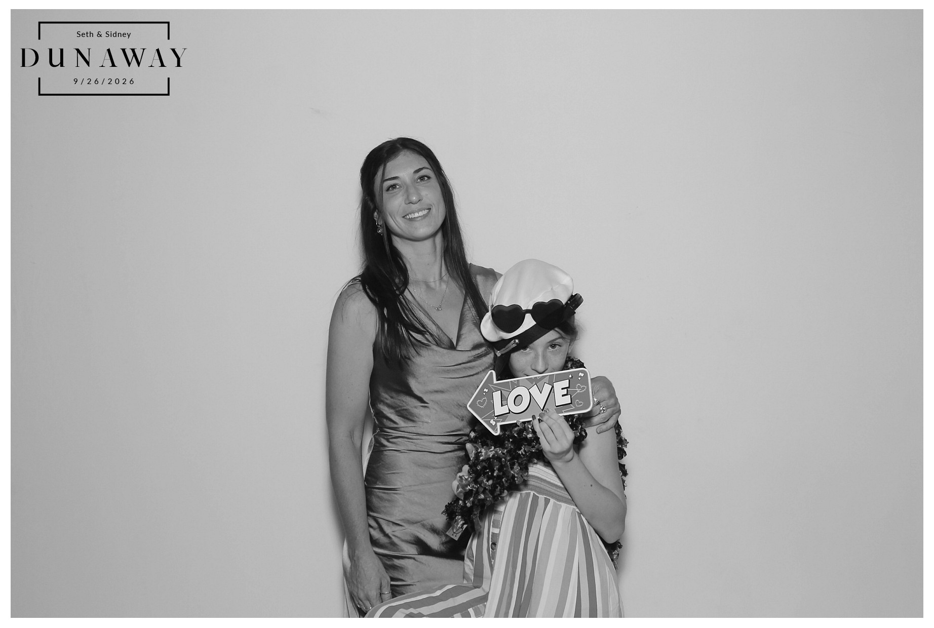 Sidney & Seth Wedding | View more photos from the event at gallery.photoboothcincy.com/u/PhotoBoothCincy/Sidney-Seth-Wedding