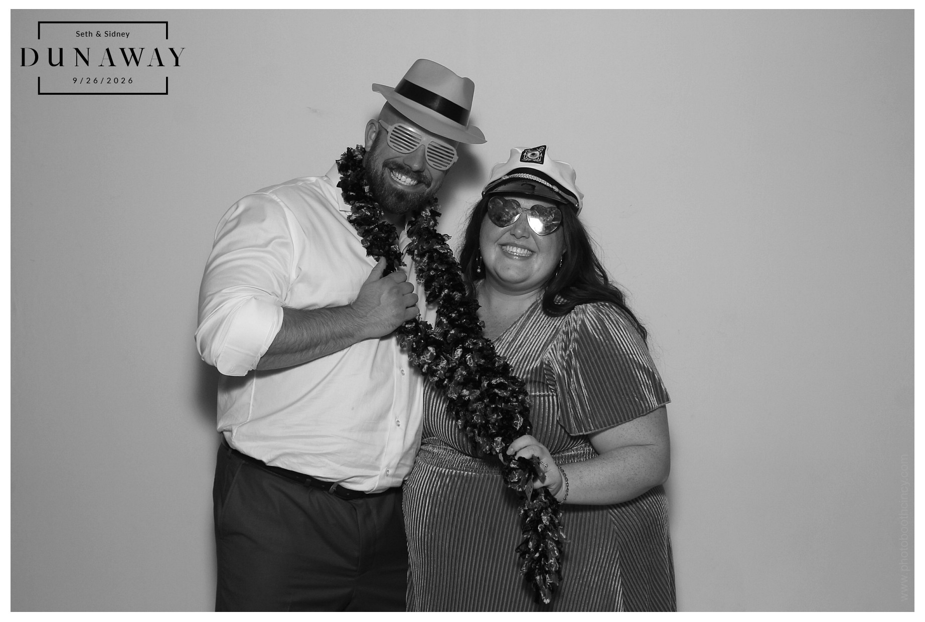 Sidney & Seth Wedding | View more photos from the event at gallery.photoboothcincy.com/u/PhotoBoothCincy/Sidney-Seth-Wedding