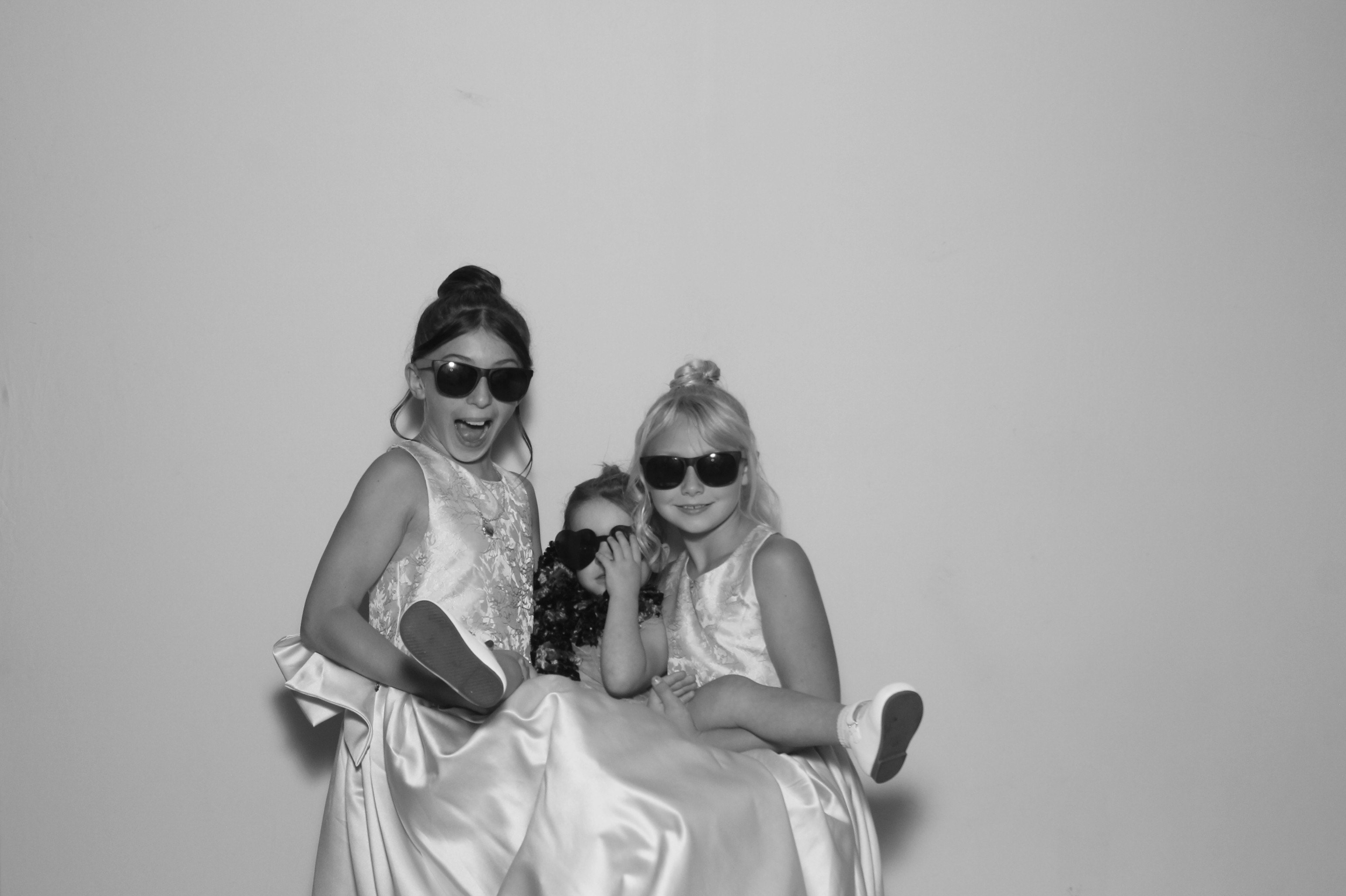 Sidney & Seth Wedding | View more photos from the event at gallery.photoboothcincy.com/u/PhotoBoothCincy/Sidney-Seth-Wedding