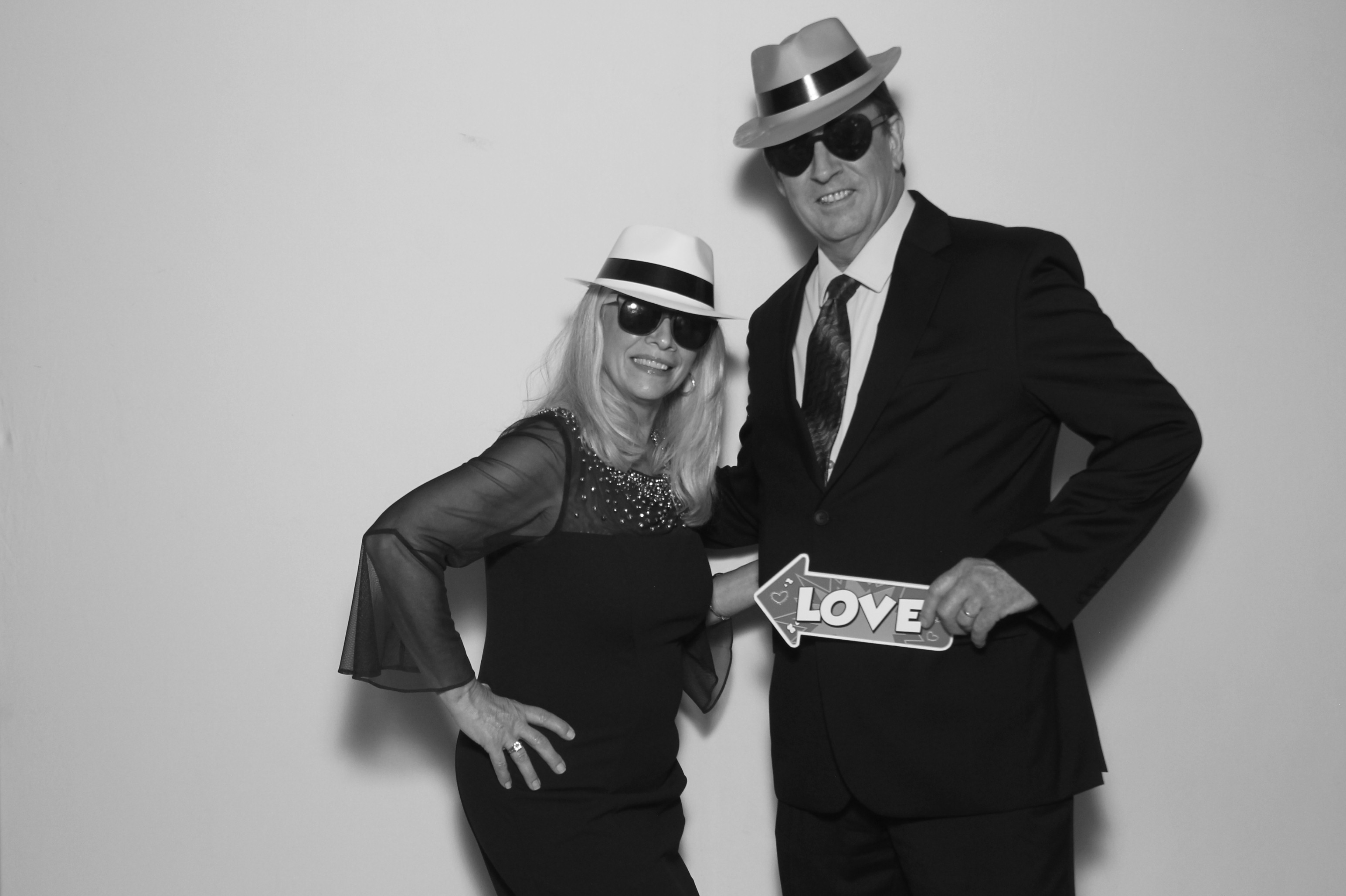 Sidney & Seth Wedding | View more photos from the event at gallery.photoboothcincy.com/u/PhotoBoothCincy/Sidney-Seth-Wedding