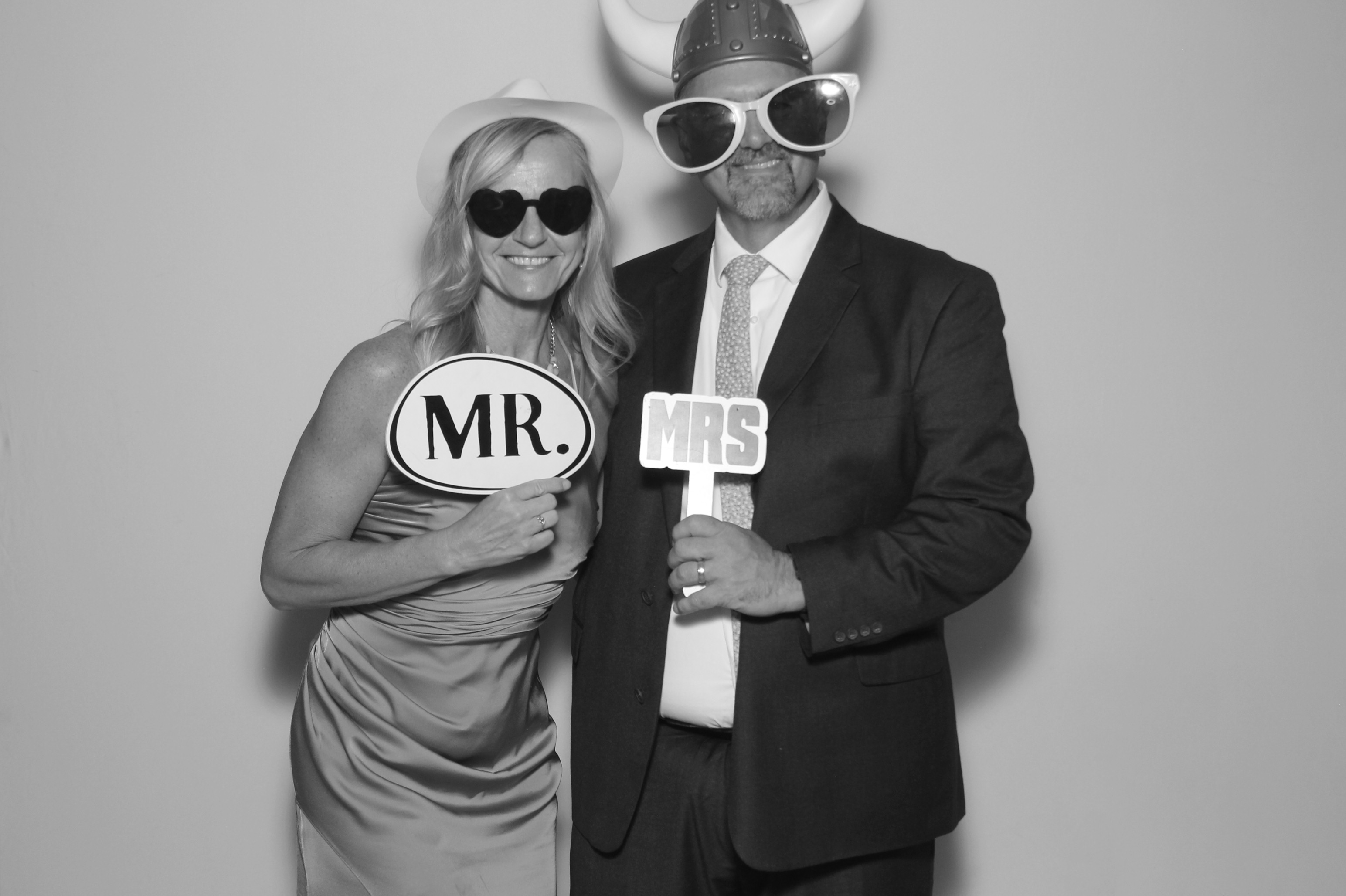 Sidney & Seth Wedding | View more photos from the event at gallery.photoboothcincy.com/u/PhotoBoothCincy/Sidney-Seth-Wedding