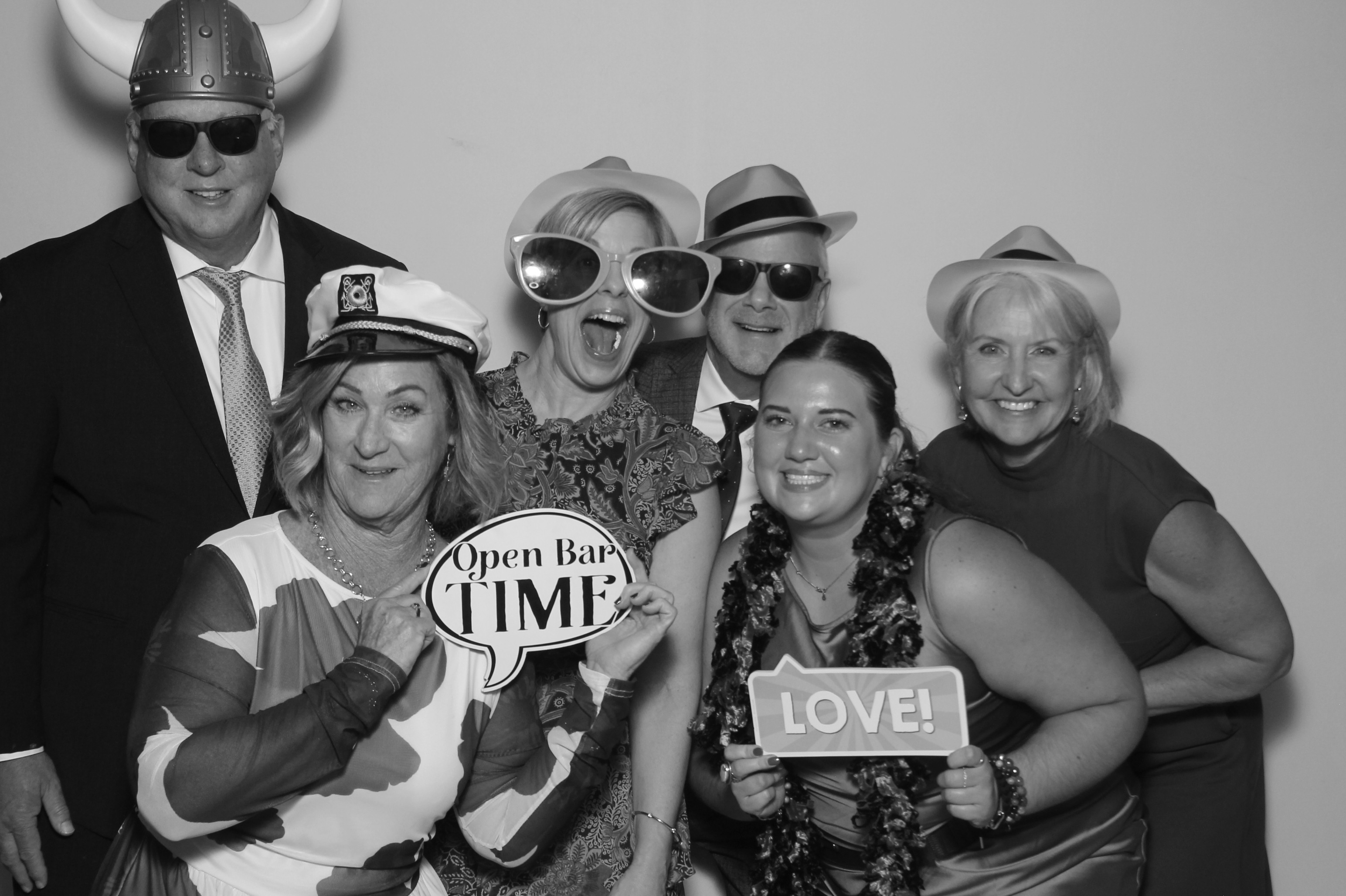 Sidney & Seth Wedding | View more photos from the event at gallery.photoboothcincy.com/u/PhotoBoothCincy/Sidney-Seth-Wedding